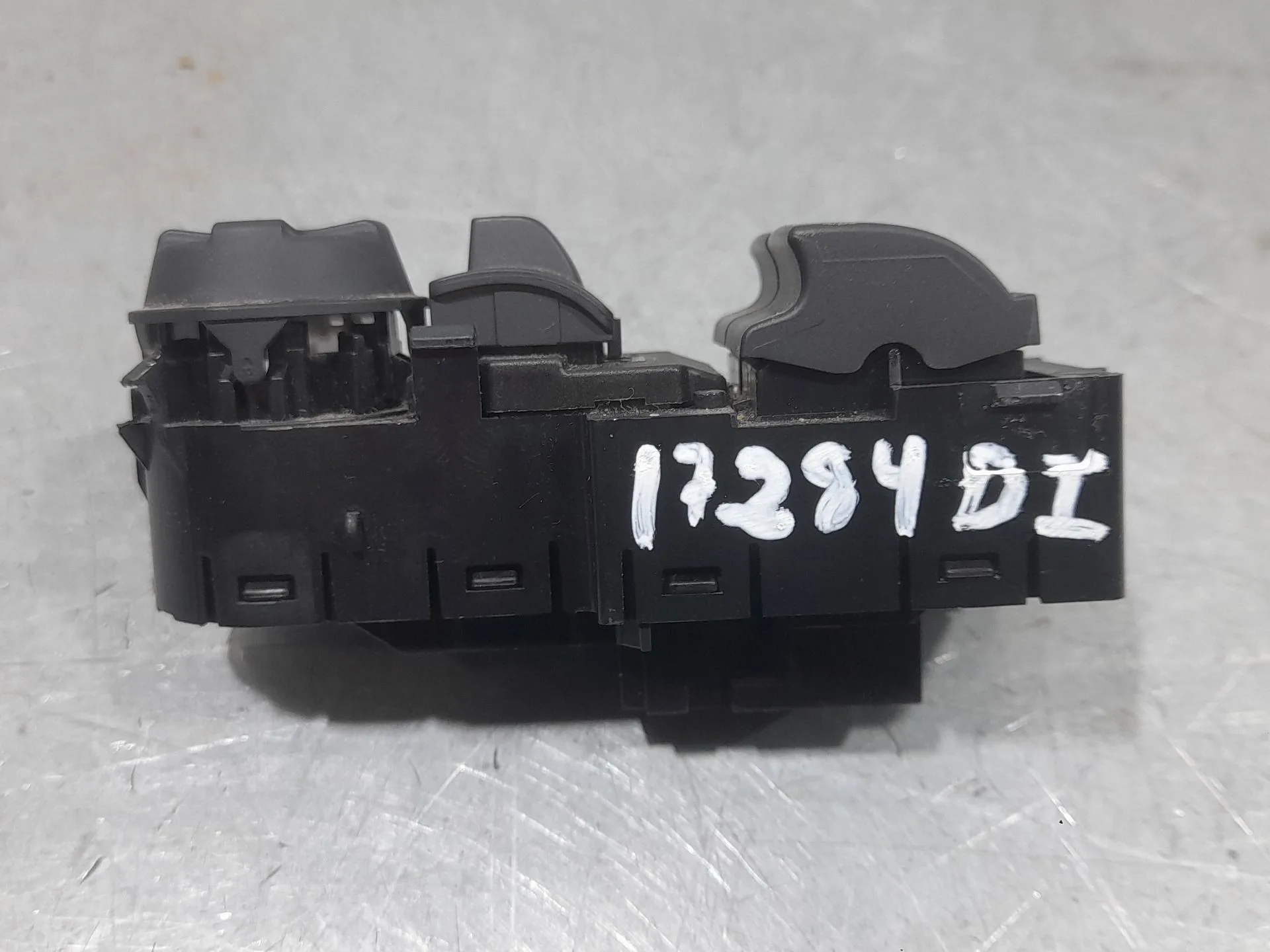 Mando Elevalunas Delantero Izquierdo para Peugeot 208 Ii (Ub_, Up_, Uw_, Uj_)