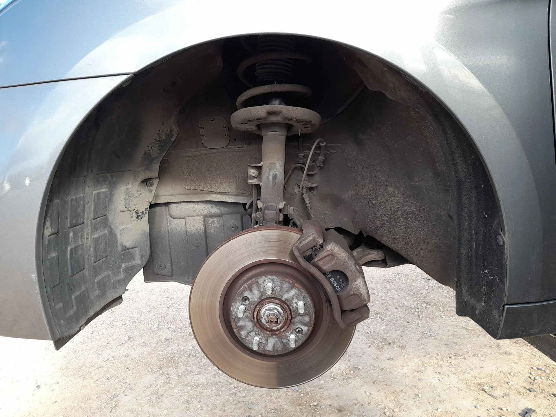 Plastico Pase Rueda Del. Izq. para Hyundai I40 I (Vf)