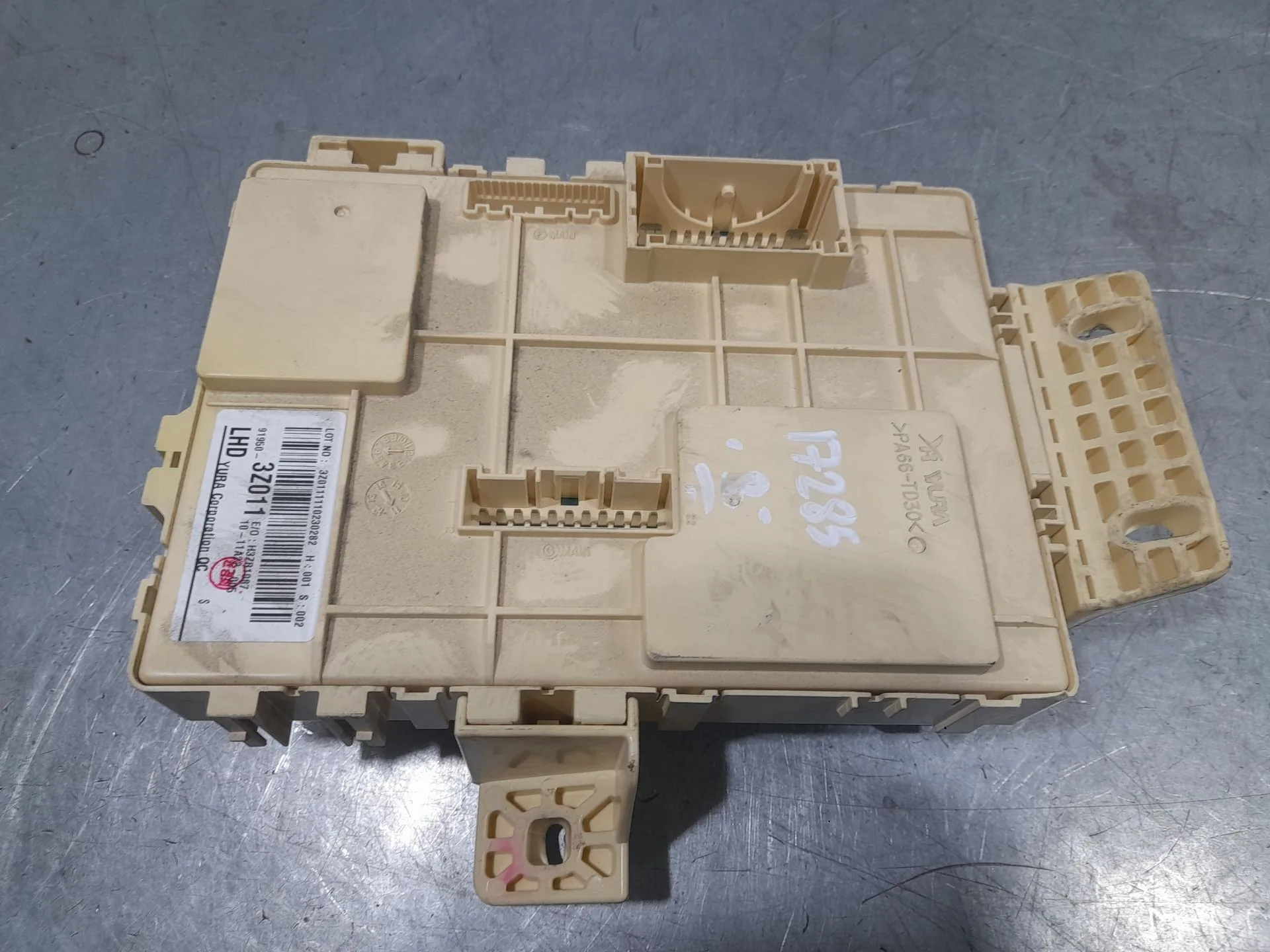 Caja Reles / Fusibles para Hyundai I40 I (Vf)