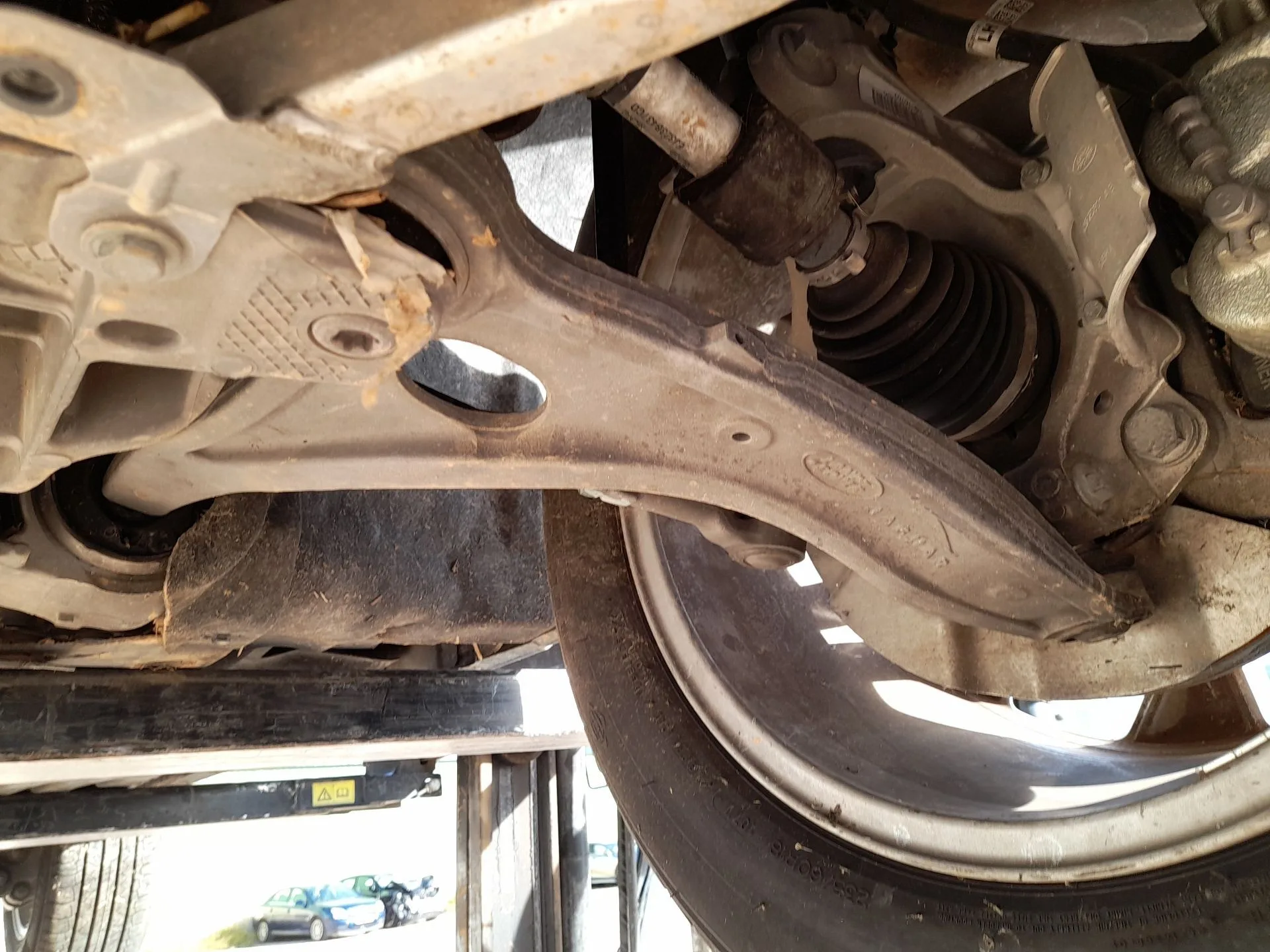 Brazo Suspension Inferior Delantero Izquierdo para Land Rover Range Rover Evoque (L551)