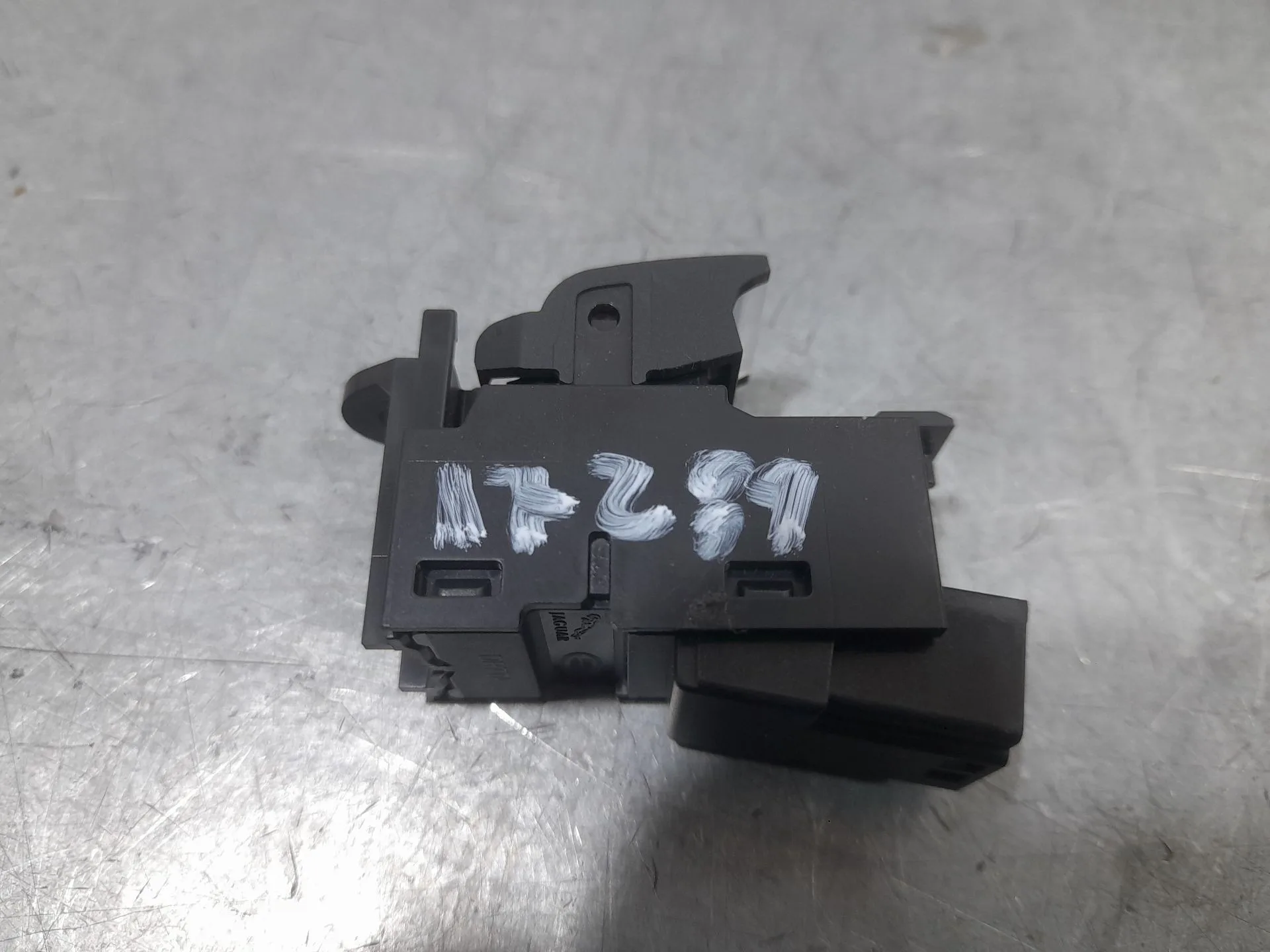 Mando Elevalunas Trasero Izquierdo para Land Rover Range Rover Evoque (L551)