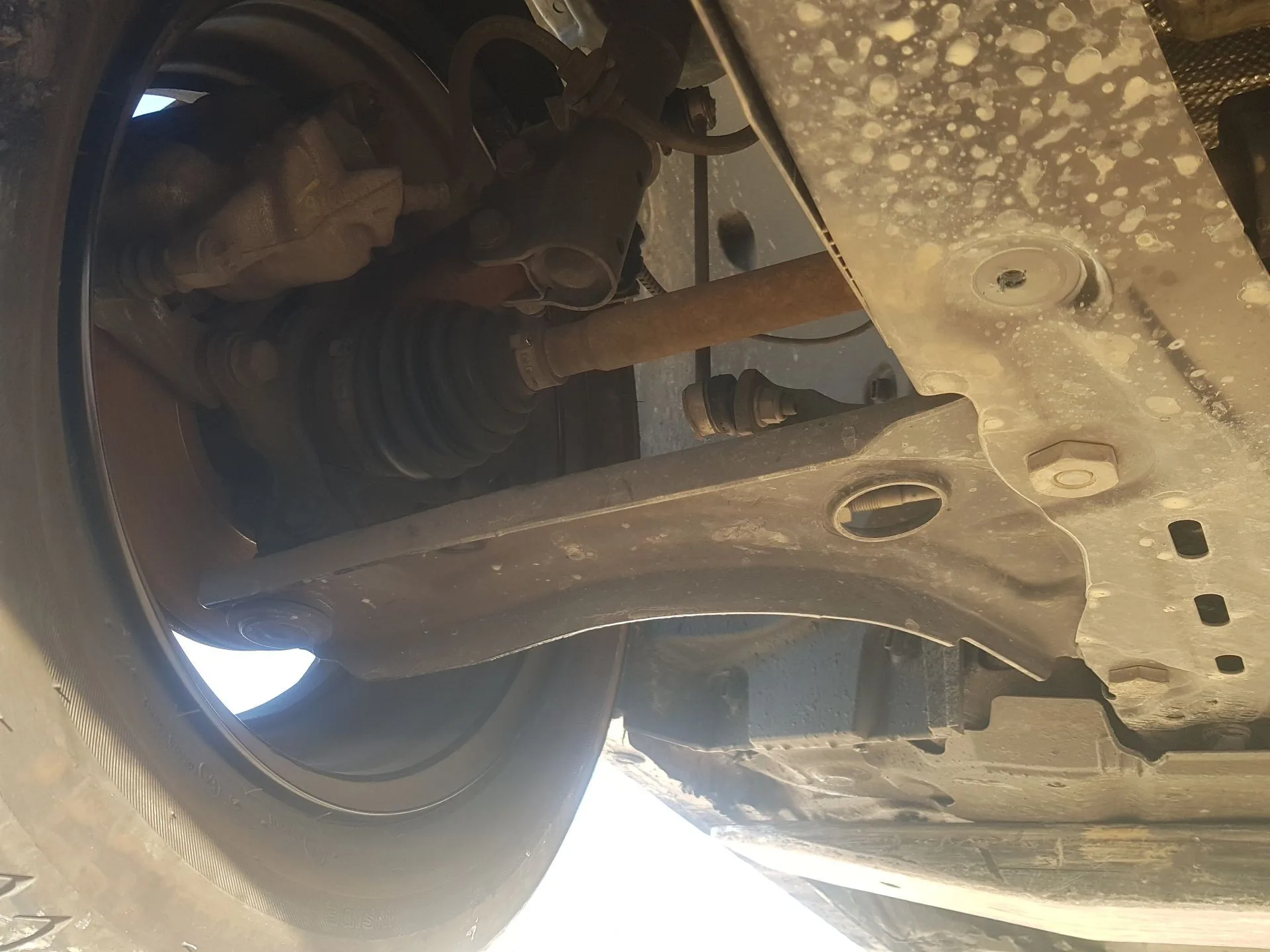 Brazo Suspension Inferior Delantero Derecho para Dacia Sandero Iii