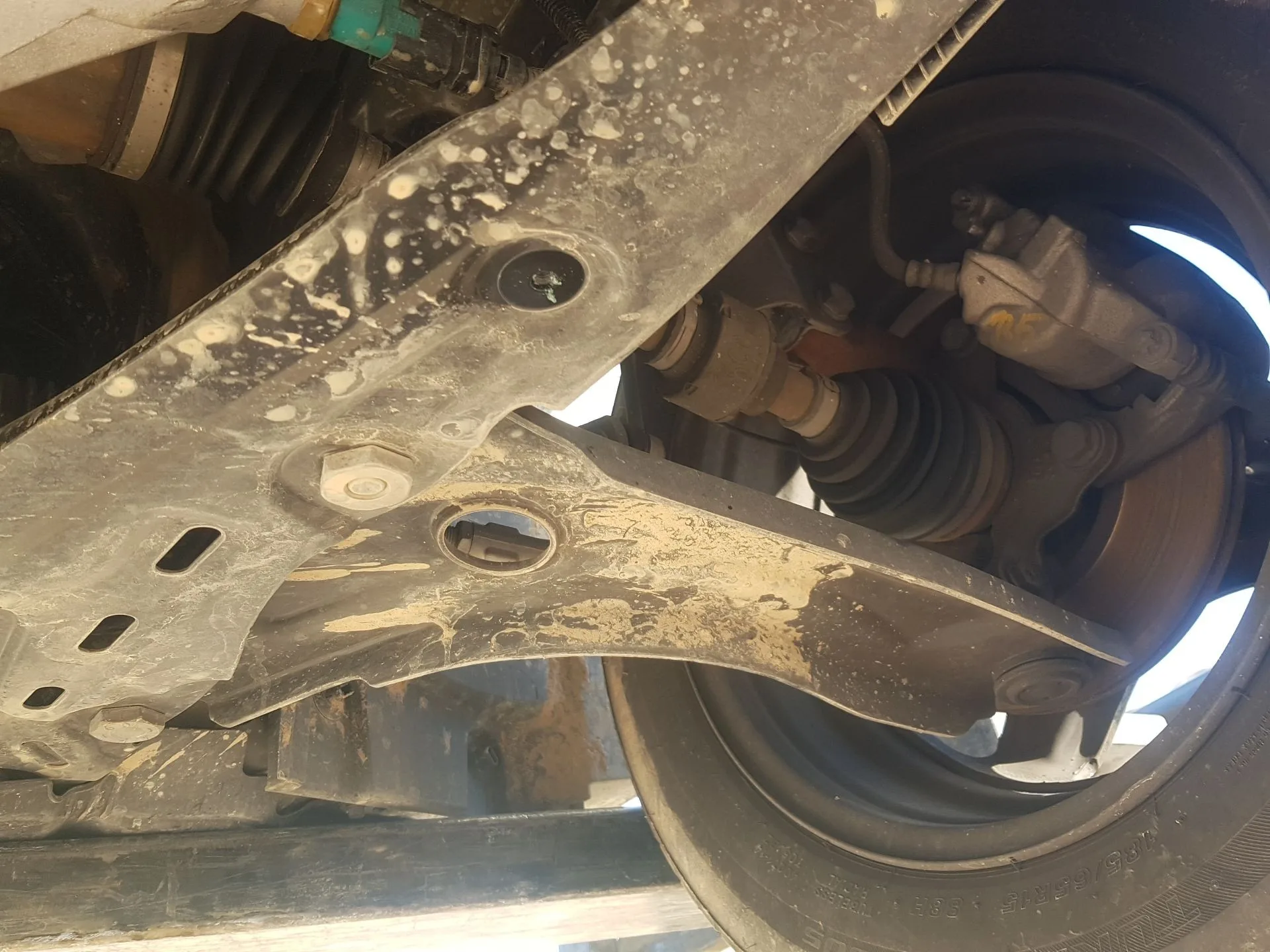 Brazo Suspension Inferior Delantero Izquierdo para Dacia Sandero Iii