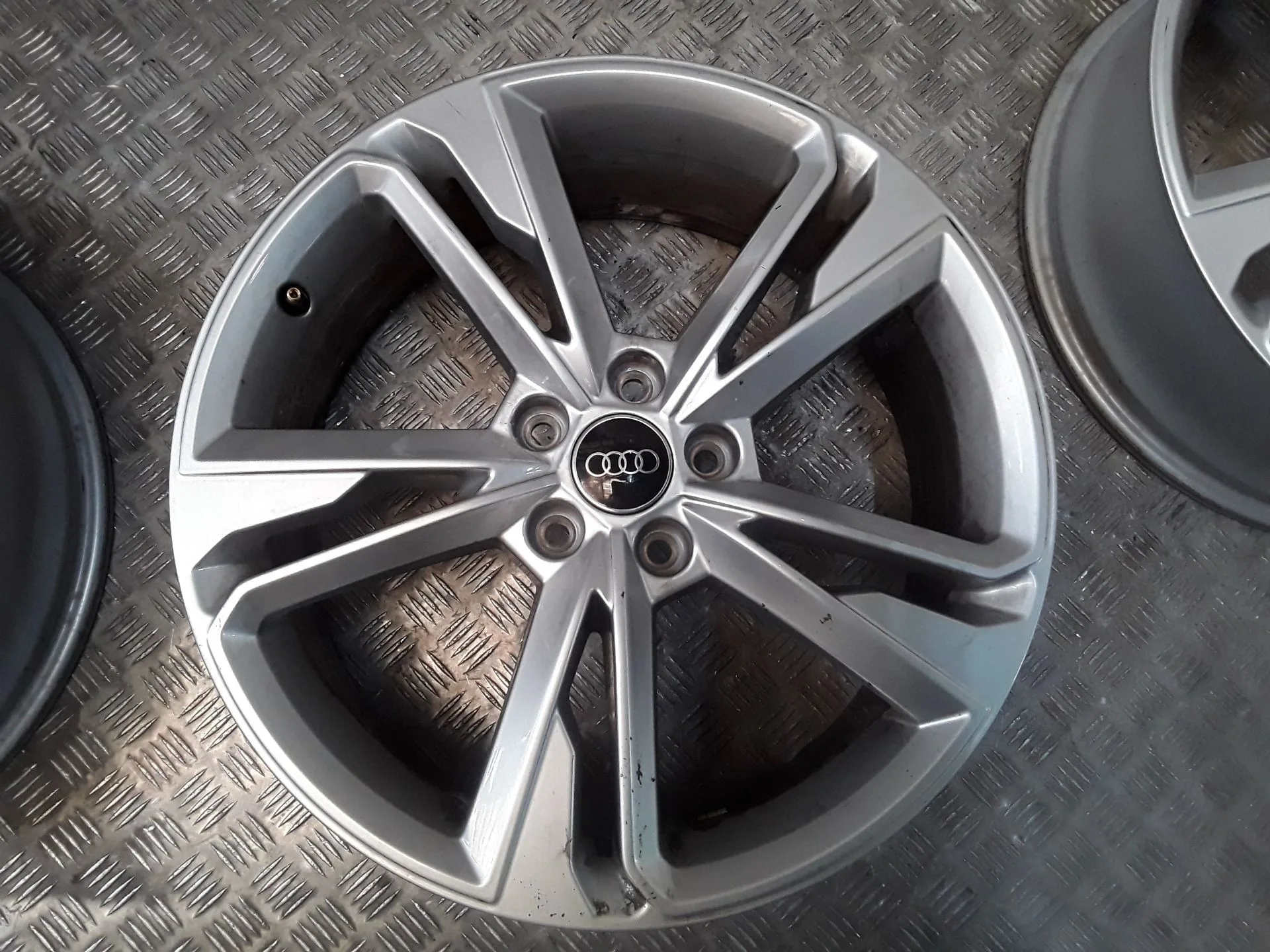 Juego Llantas Aluminio para Audi Q3 Sportback (F3N)