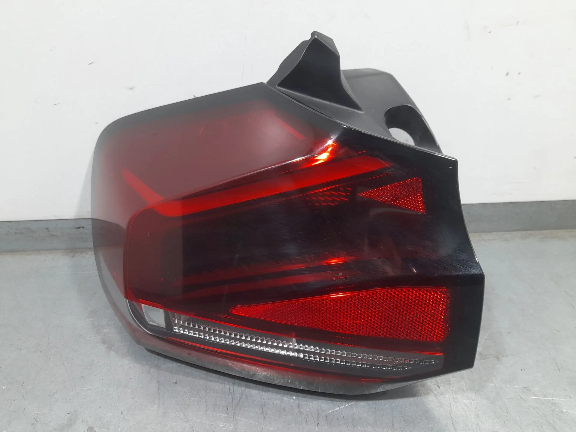 Piloto Trasero Izquierdo Interior para Citroën C4 Iii (Ba_, Bb_, Bc_)