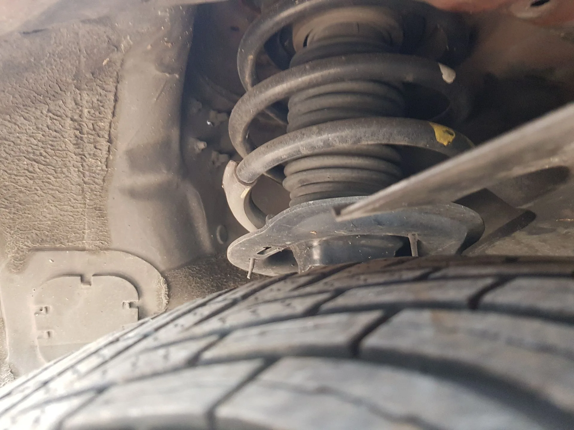 Amortiguador Delantero Izquierdo para Kia Cee'd (Jd)