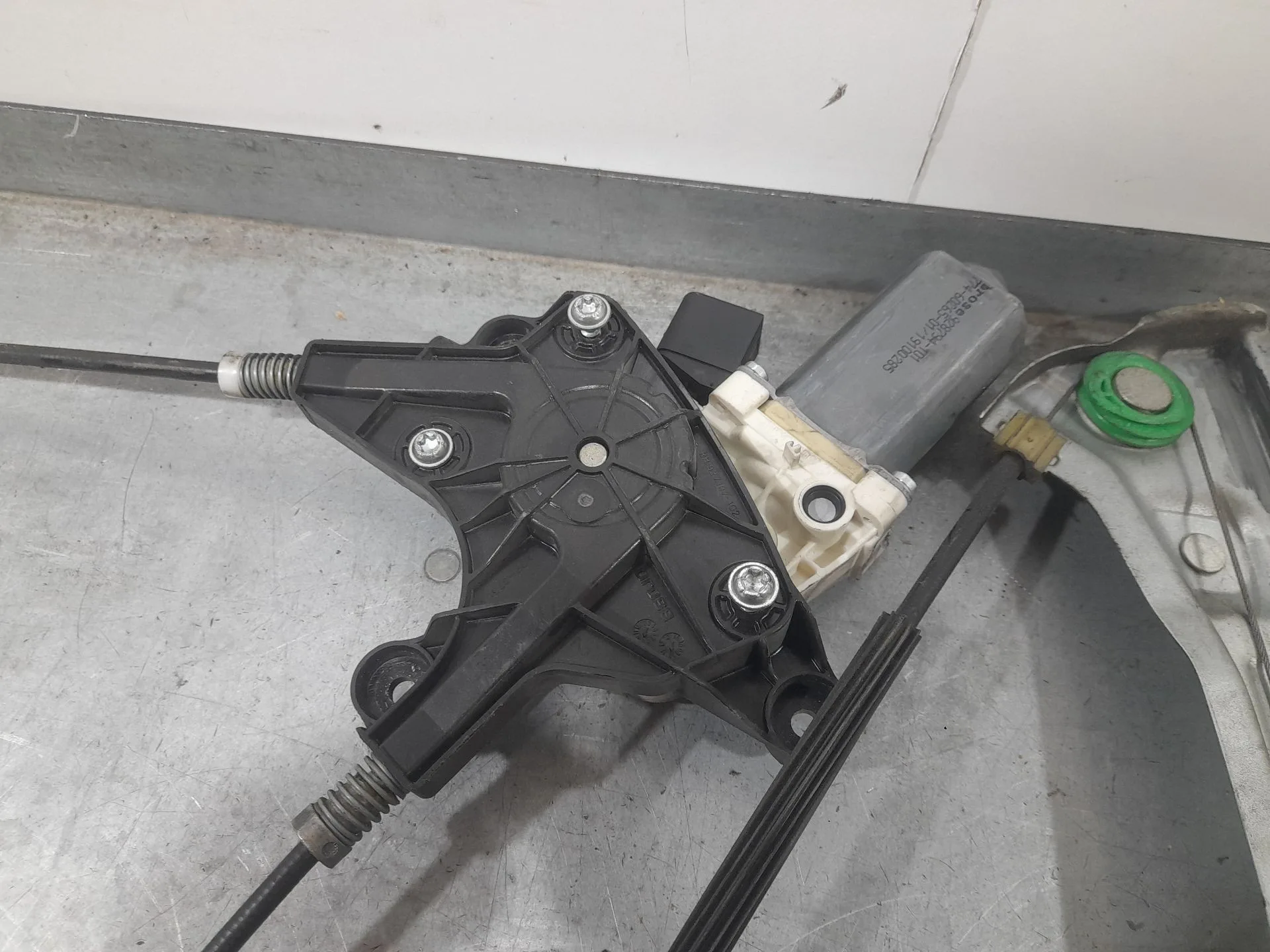 Elevalunas Delantero Derecho para Mercedes-Benz Vito / Mixto Furgoneta (W639)