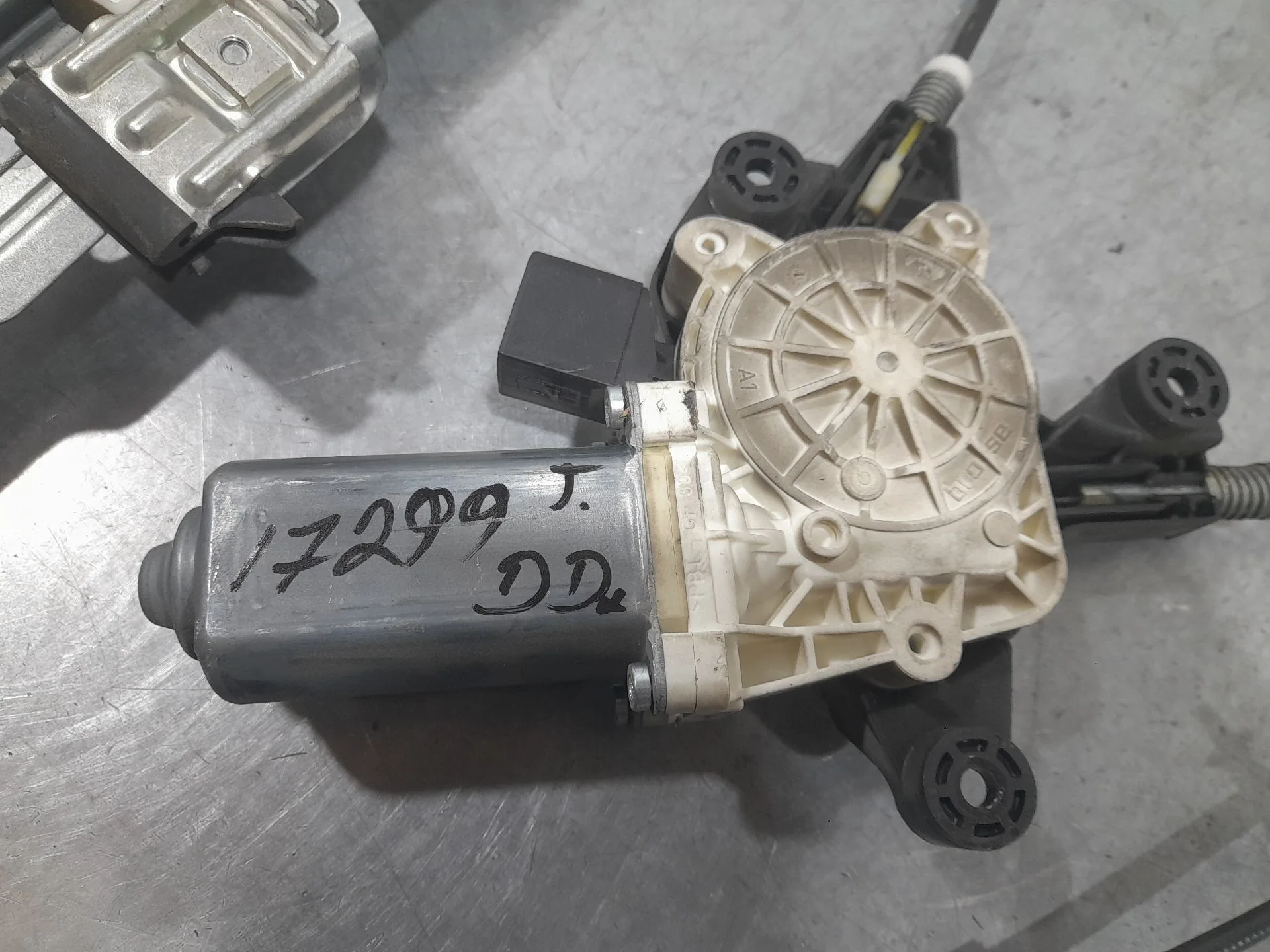 Elevalunas Delantero Derecho para Mercedes-Benz Vito / Mixto Furgoneta (W639)
