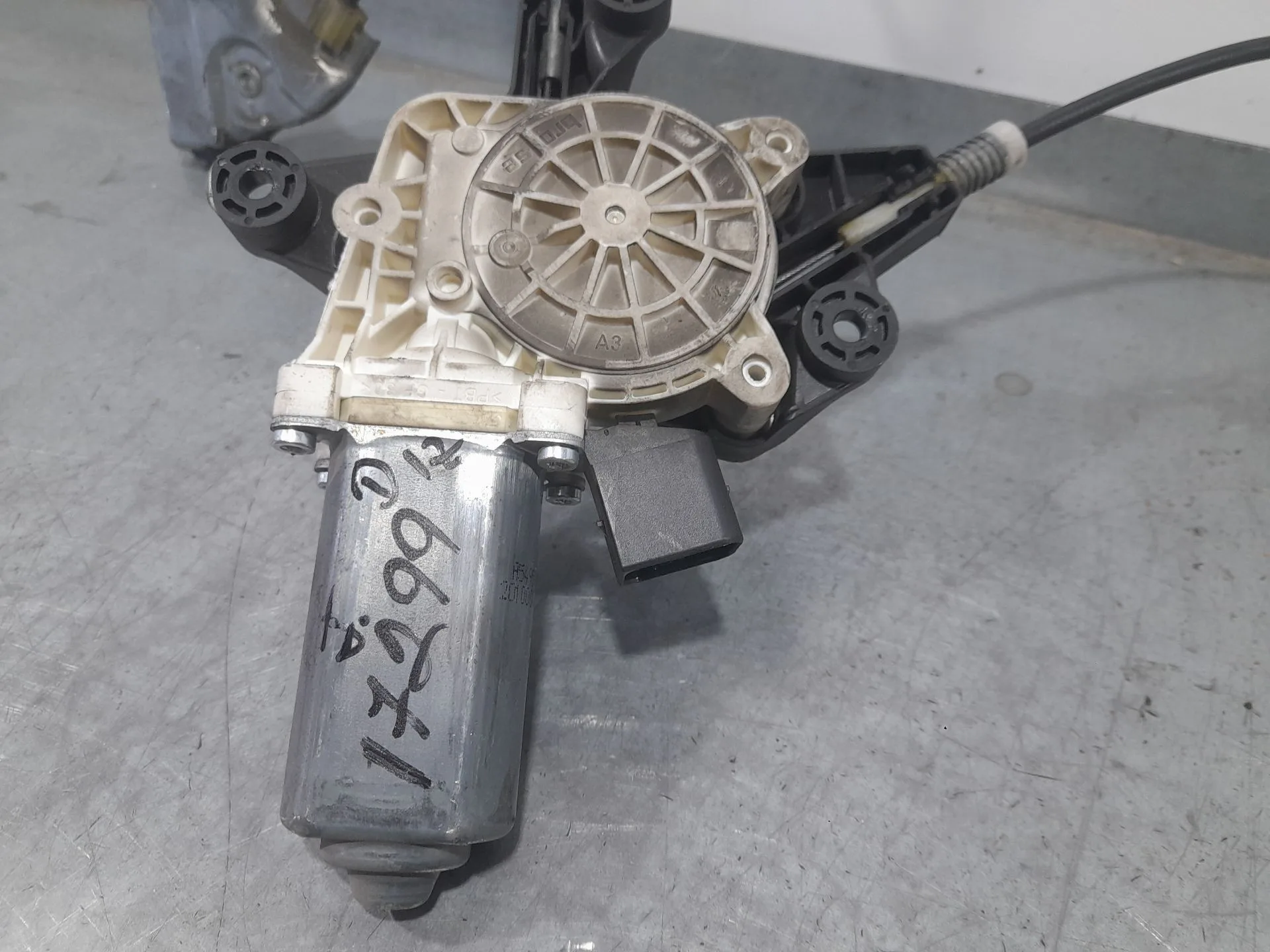 Elevalunas Delantero Izquierdo para Mercedes-Benz Vito / Mixto Furgoneta (W639)