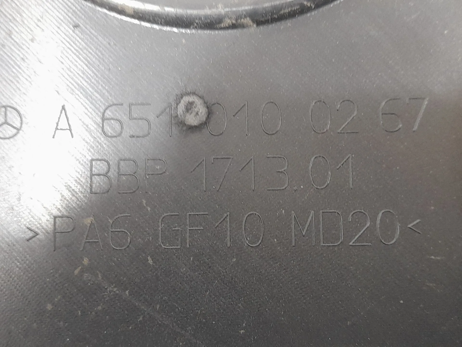 Tapa Motor para Mercedes-Benz Vito / Mixto Furgoneta (W639)