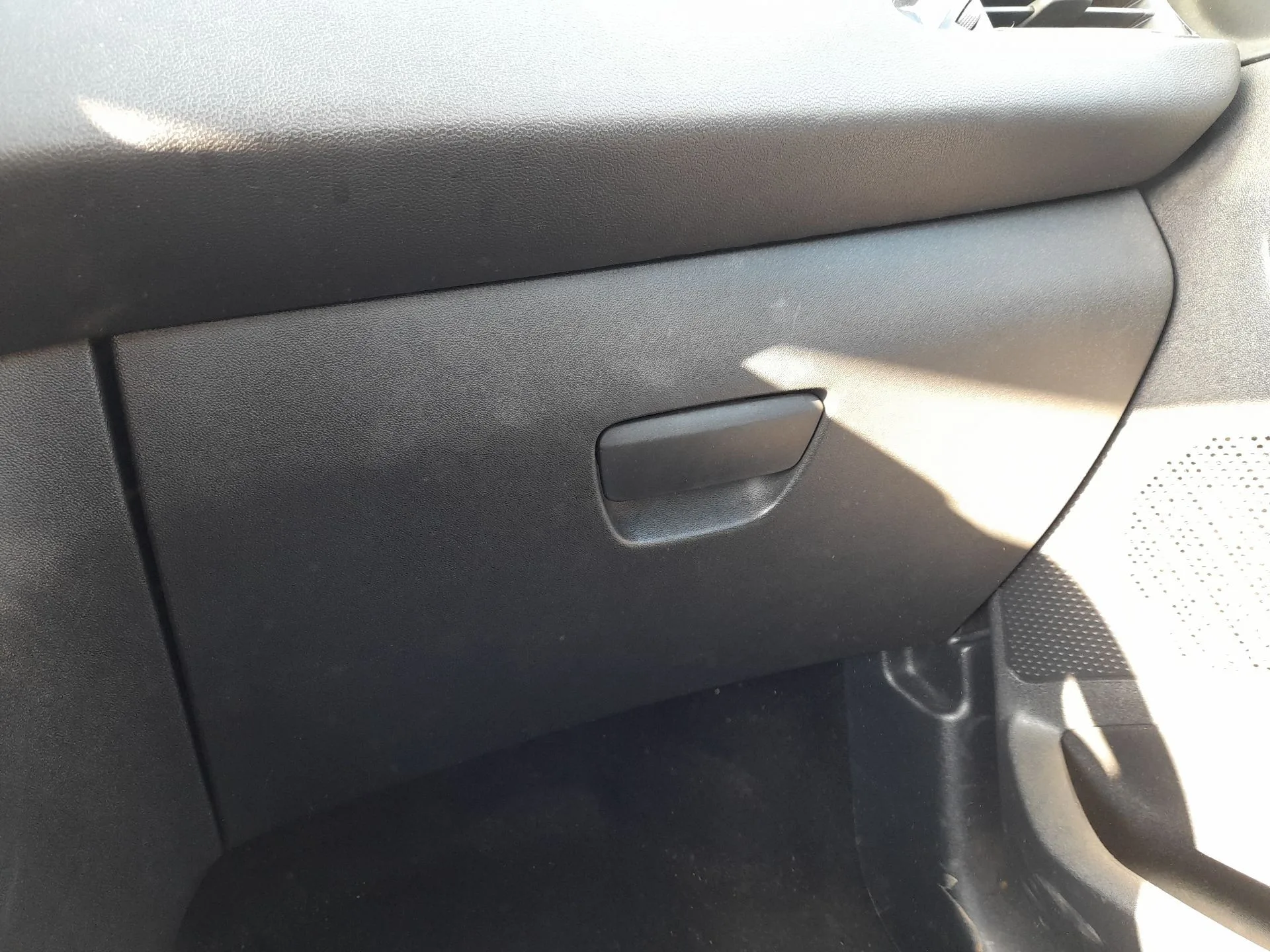 Guantera para Peugeot 208 I (Ca_, Cc_)