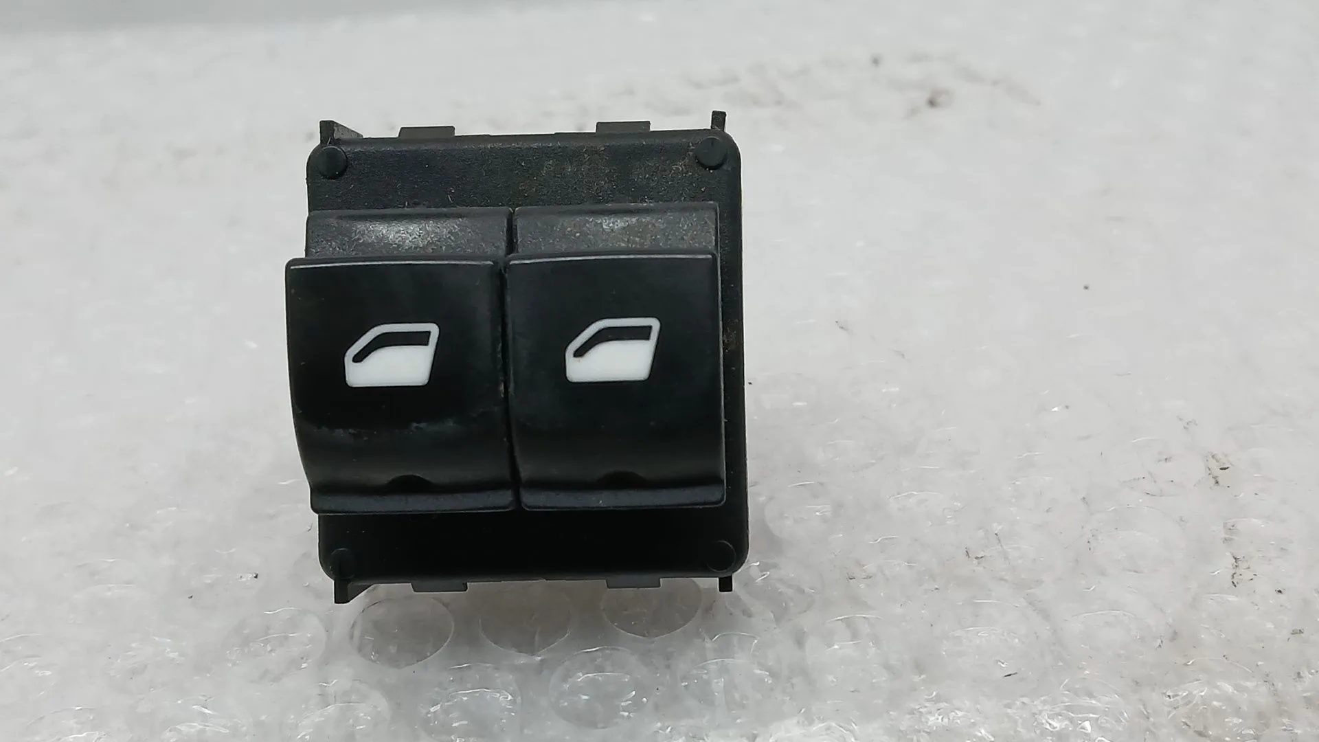 Mando Elevalunas Delantero Izquierdo para Peugeot 208 I (Ca_, Cc_)