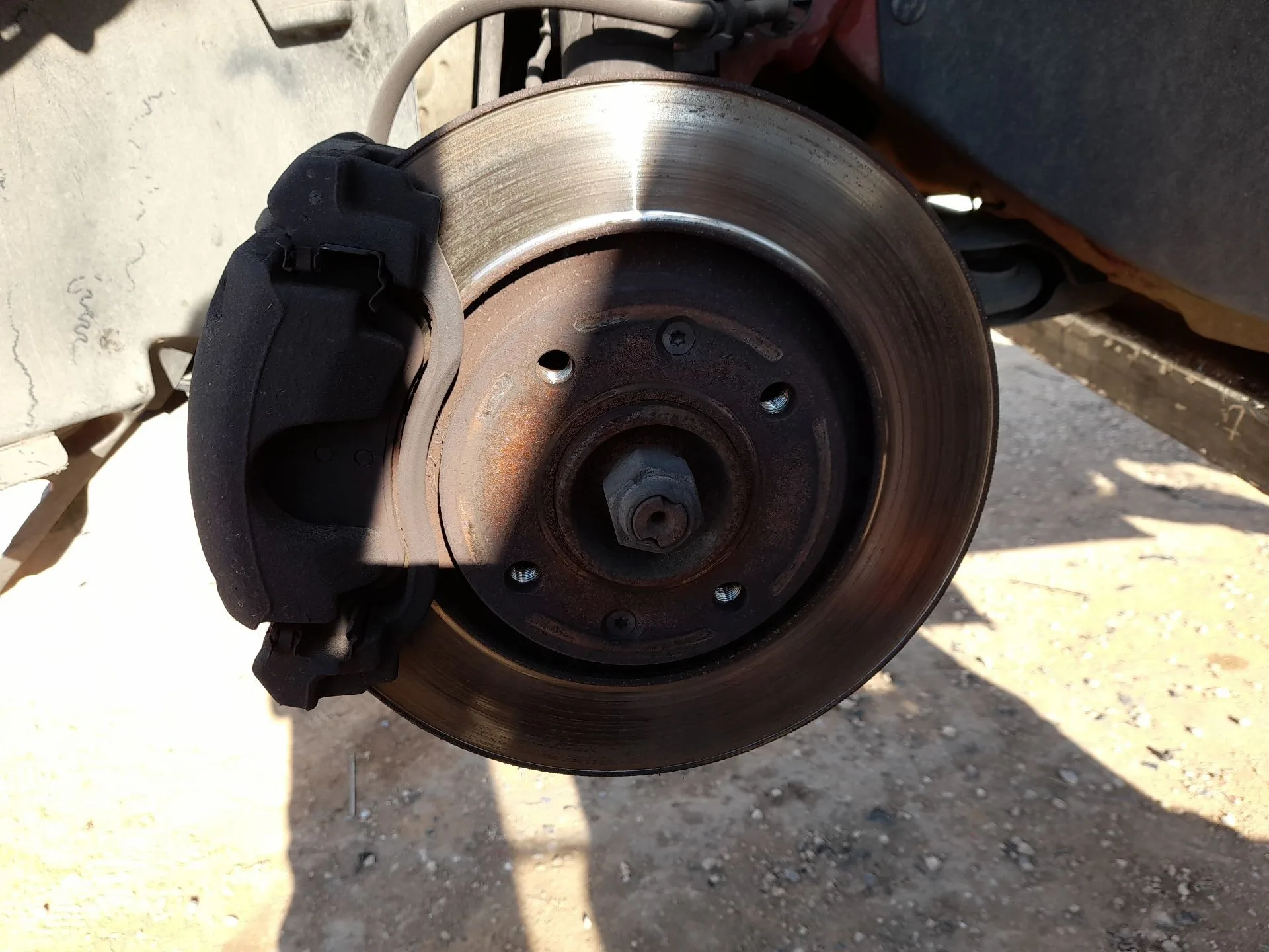 Mangueta Delantera Izquierda para Peugeot 208 I (Ca_, Cc_)