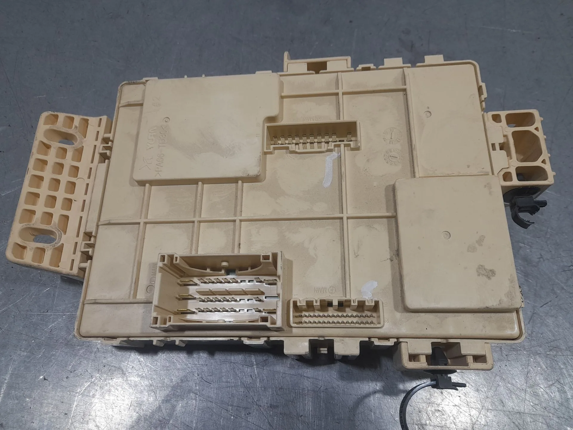Caja Reles / Fusibles para Kia Cee'd (Jd)