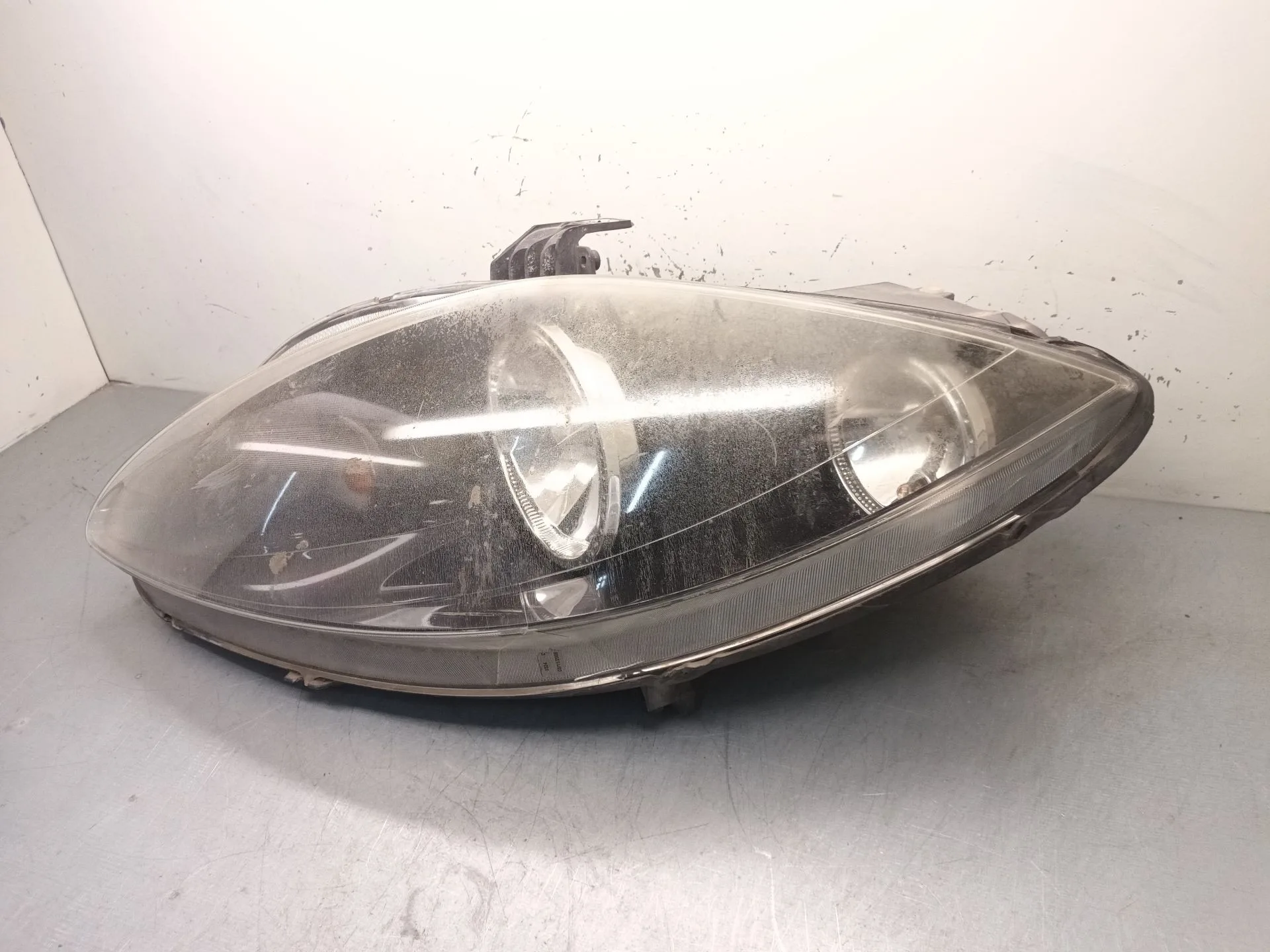 Faro Izquierdo para Seat Leon (1P1)