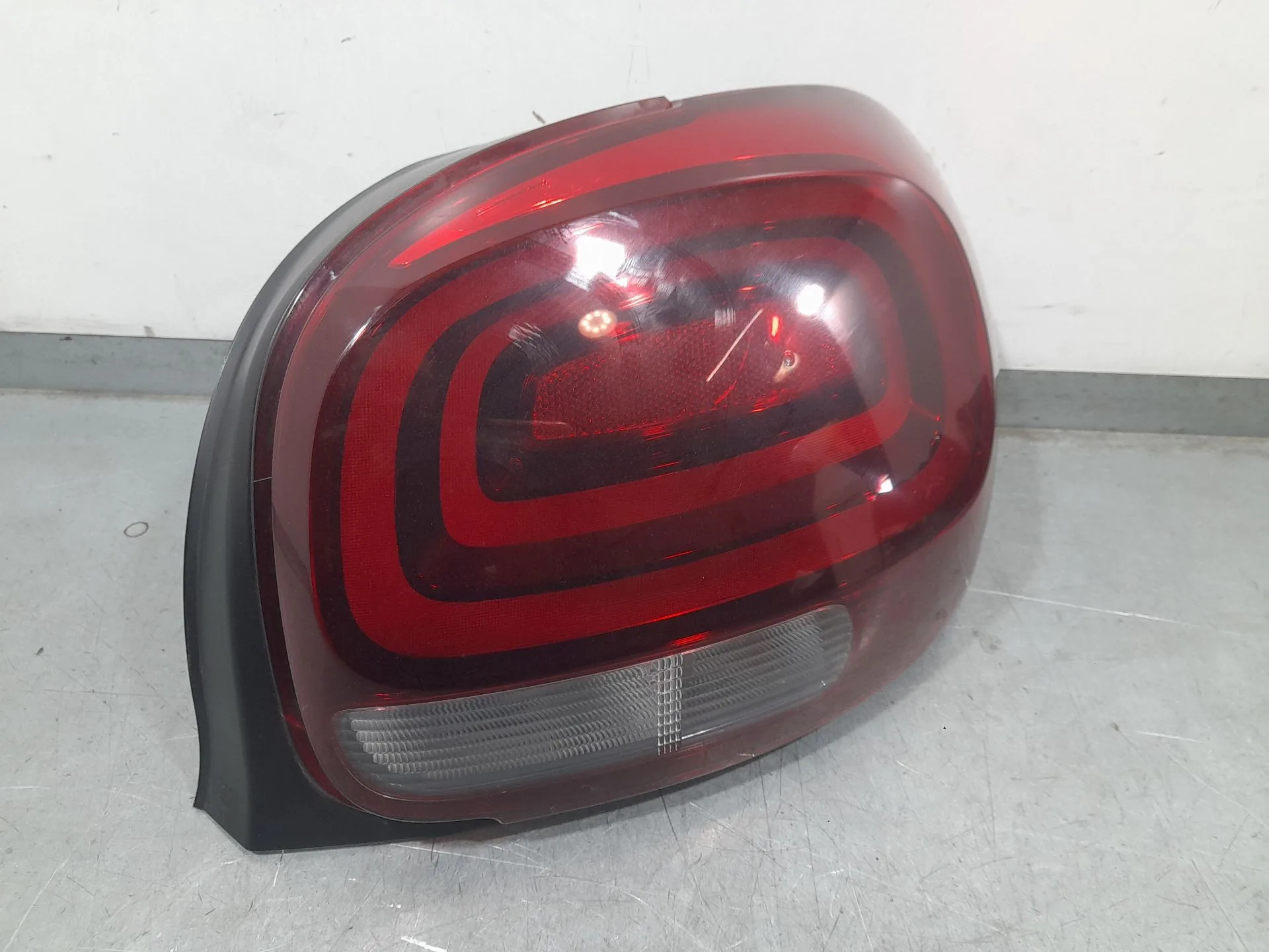 Piloto Trasero Derecho para Citroën C3 Iii (Sx)