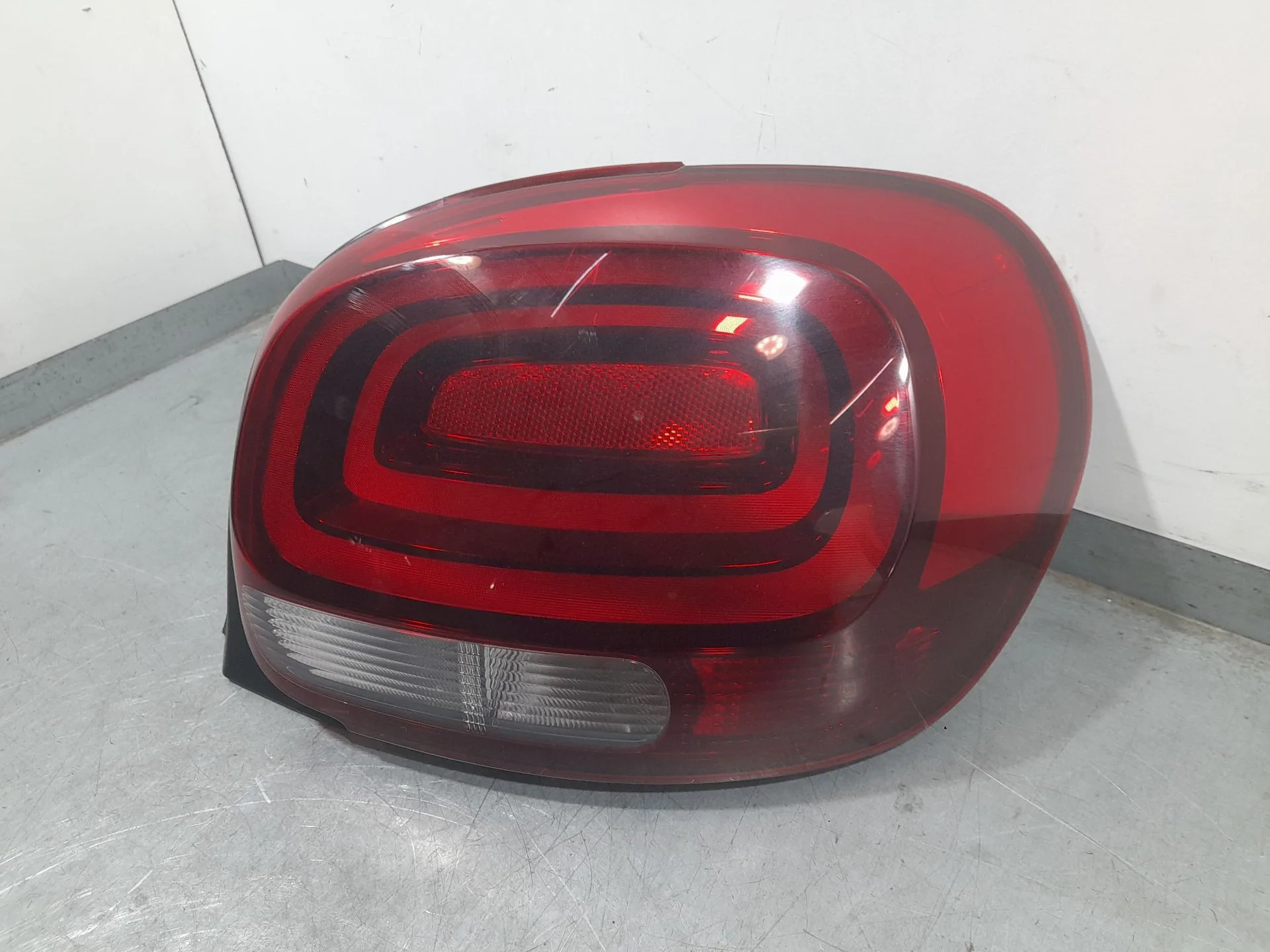 Piloto Trasero Derecho para Citroën C3 Iii (Sx)