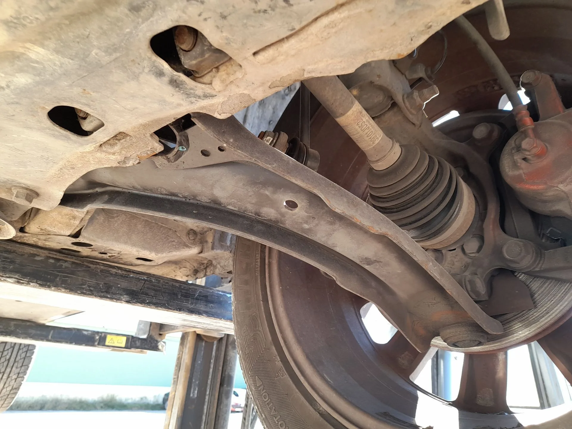 Brazo Suspension Inferior Delantero Izquierdo para Nissan Qashqai I (J10, Nj10)