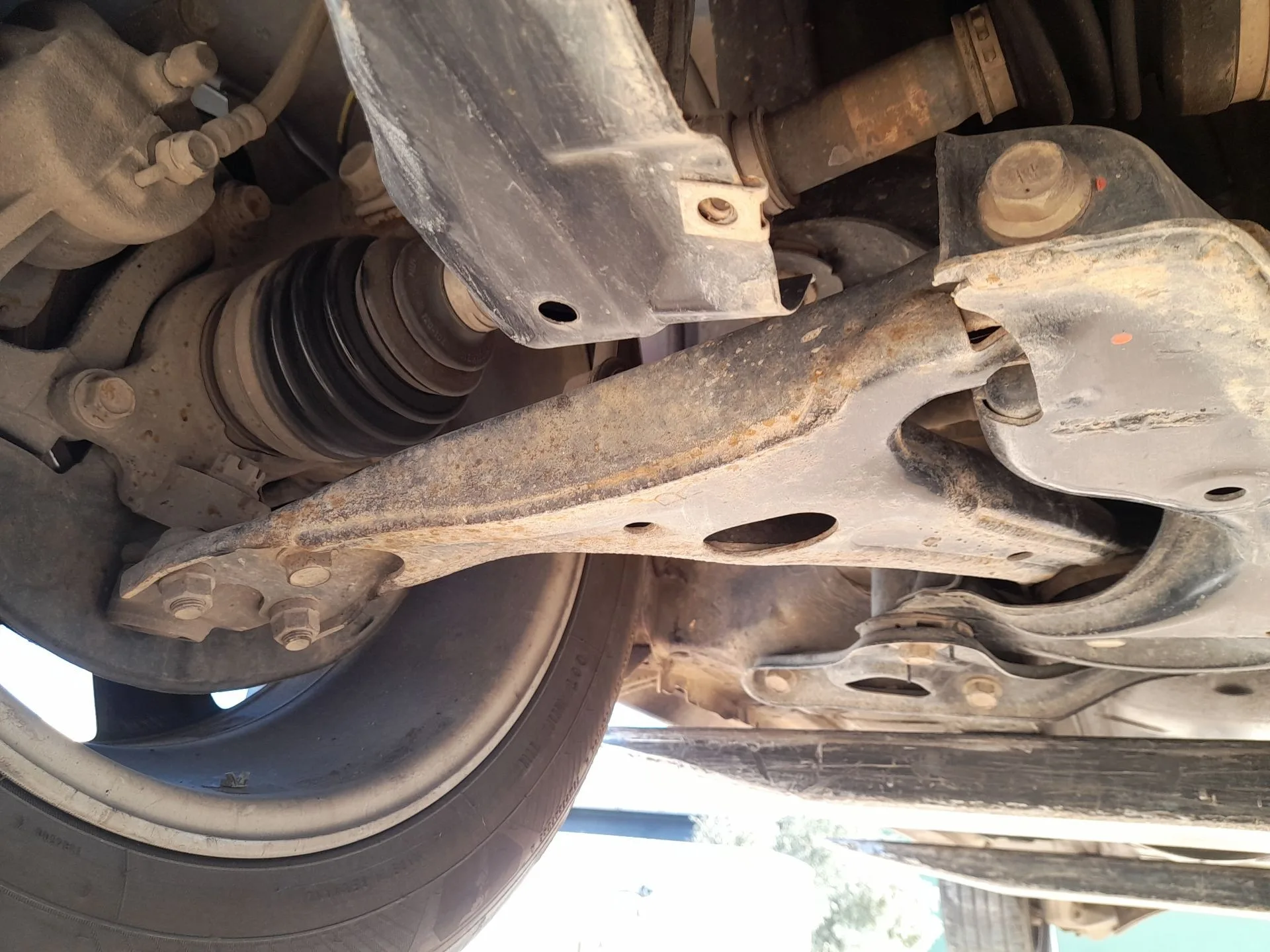 Brazo Suspension Inferior Delantero Derecho para Toyota Avensis (_T25_)