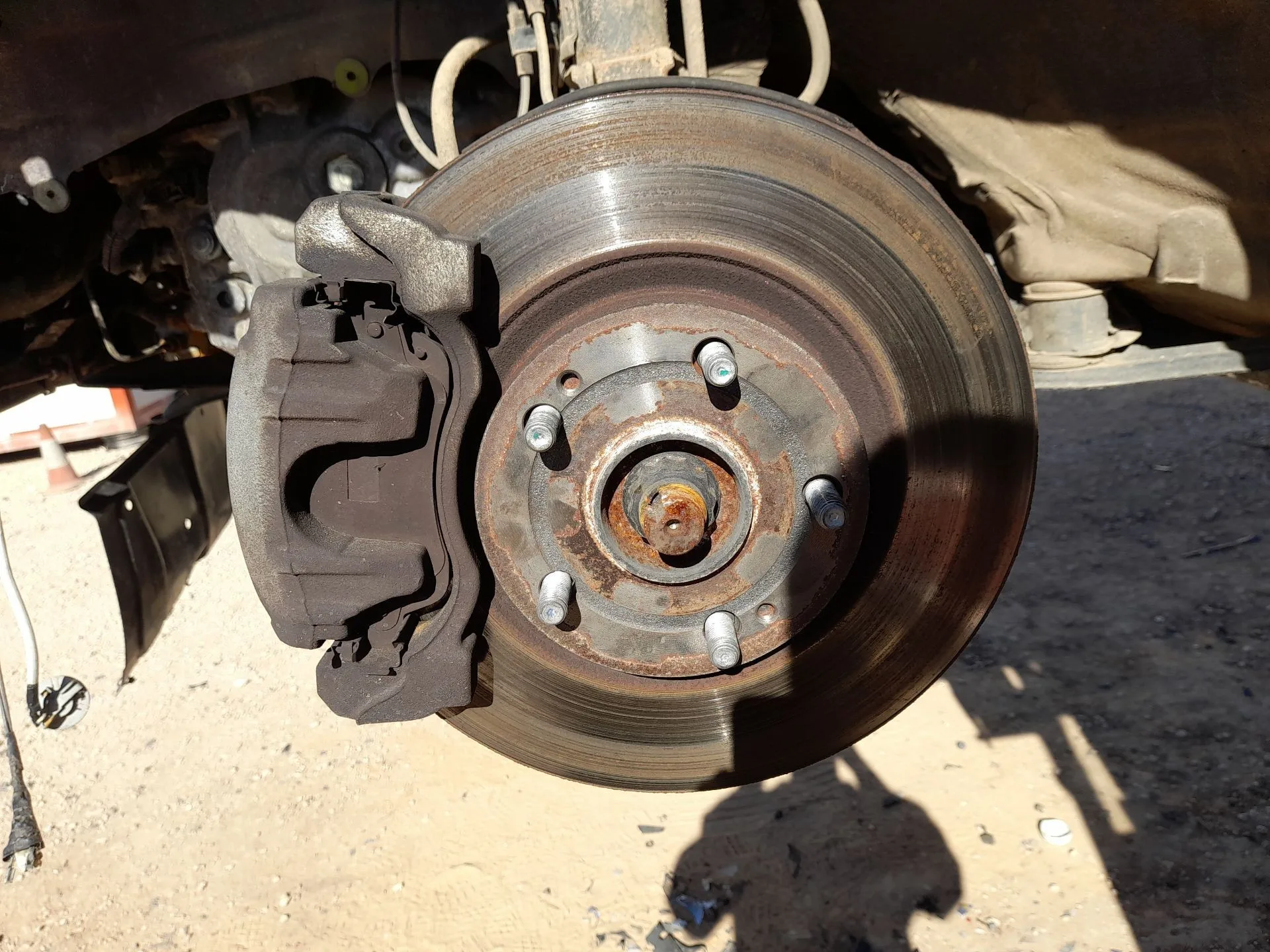 Mangueta Delantera Izquierda para Toyota Avensis (_T25_)