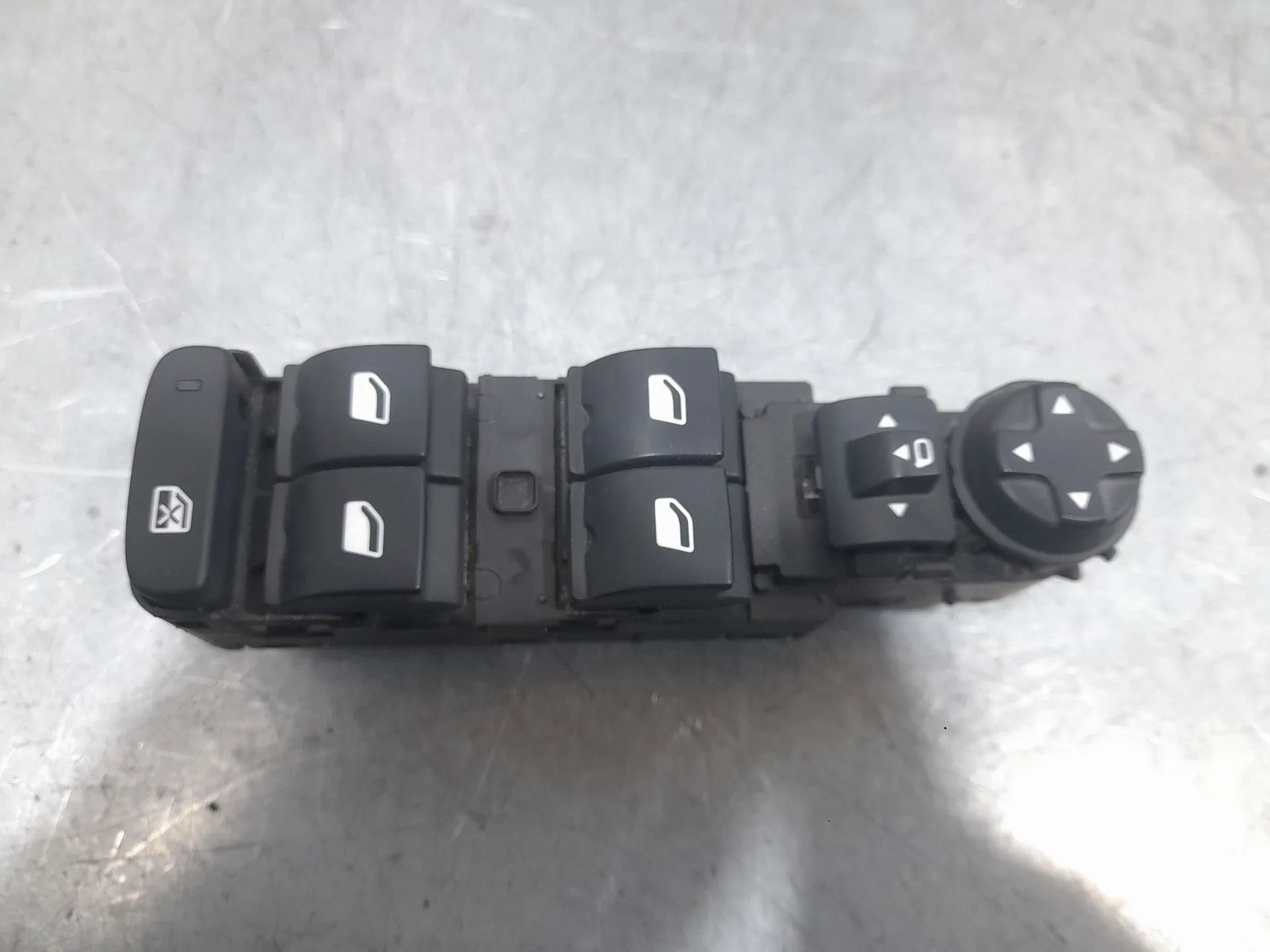 Mando Elevalunas Delantero Izquierdo para Peugeot 2008 Ii (Ud_, Us_, Uy_, Uj_, Ur_, Uc_)