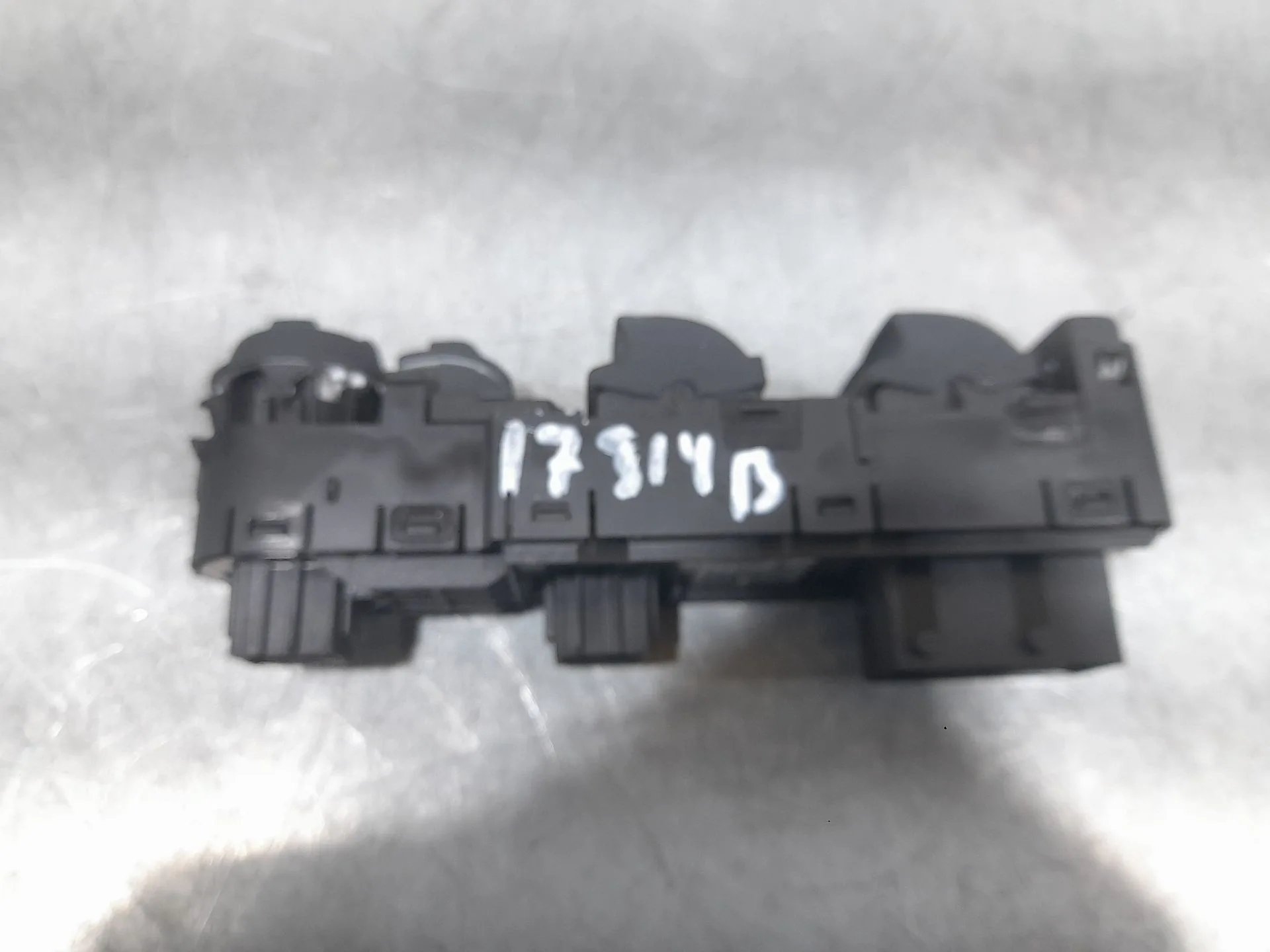 Mando Elevalunas Delantero Izquierdo para Peugeot 2008 Ii (Ud_, Us_, Uy_, Uj_, Ur_, Uc_)