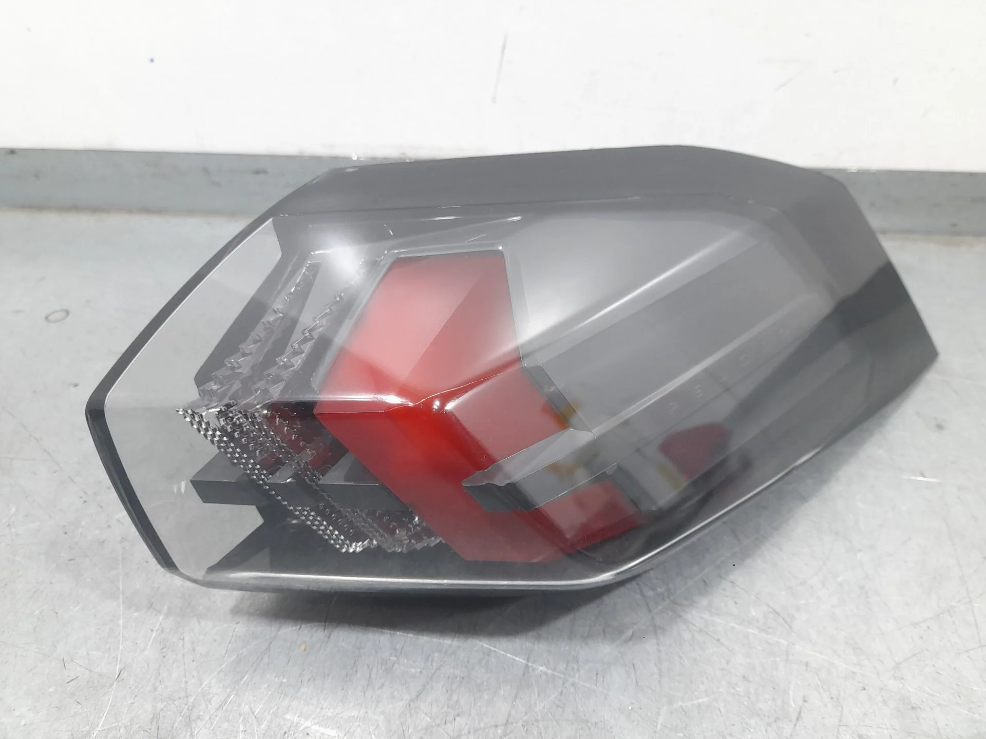 Piloto Trasero Derecho Exterior para Peugeot 2008 Ii (Ud_, Us_, Uy_, Uj_, Ur_, Uc_)