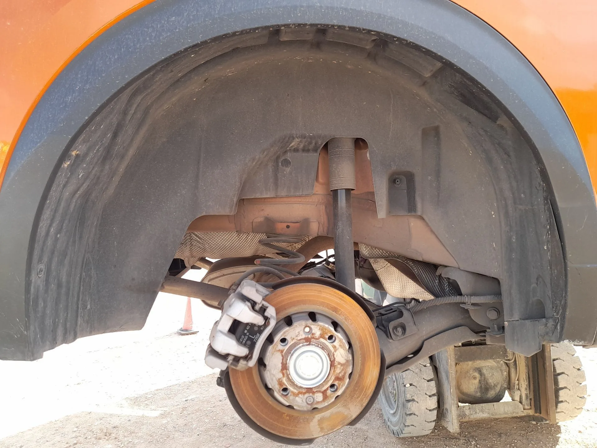 Plastico Pase Rueda Tras. Dch. para Peugeot 2008 Ii (Ud_, Us_, Uy_, Uj_, Ur_, Uc_)