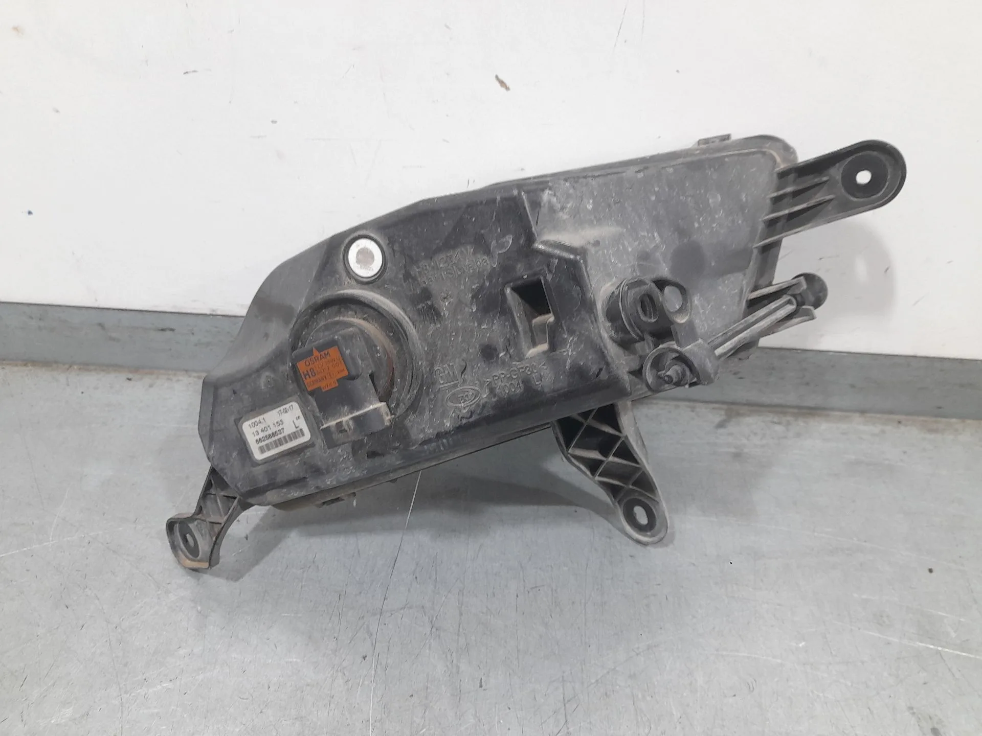 Faro Antiniebla Izquierdo para Opel Astra K Sports Tourer (B16)