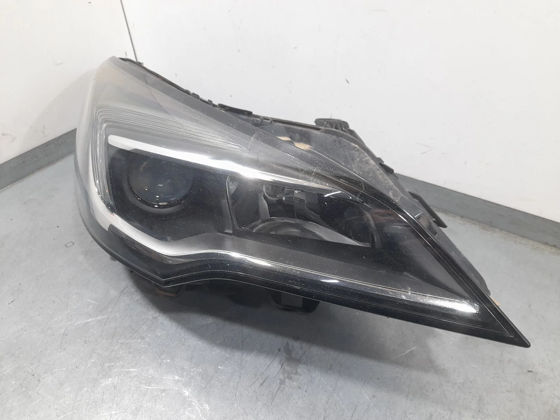 Faro Derecho para Opel Astra K Sports Tourer (B16)