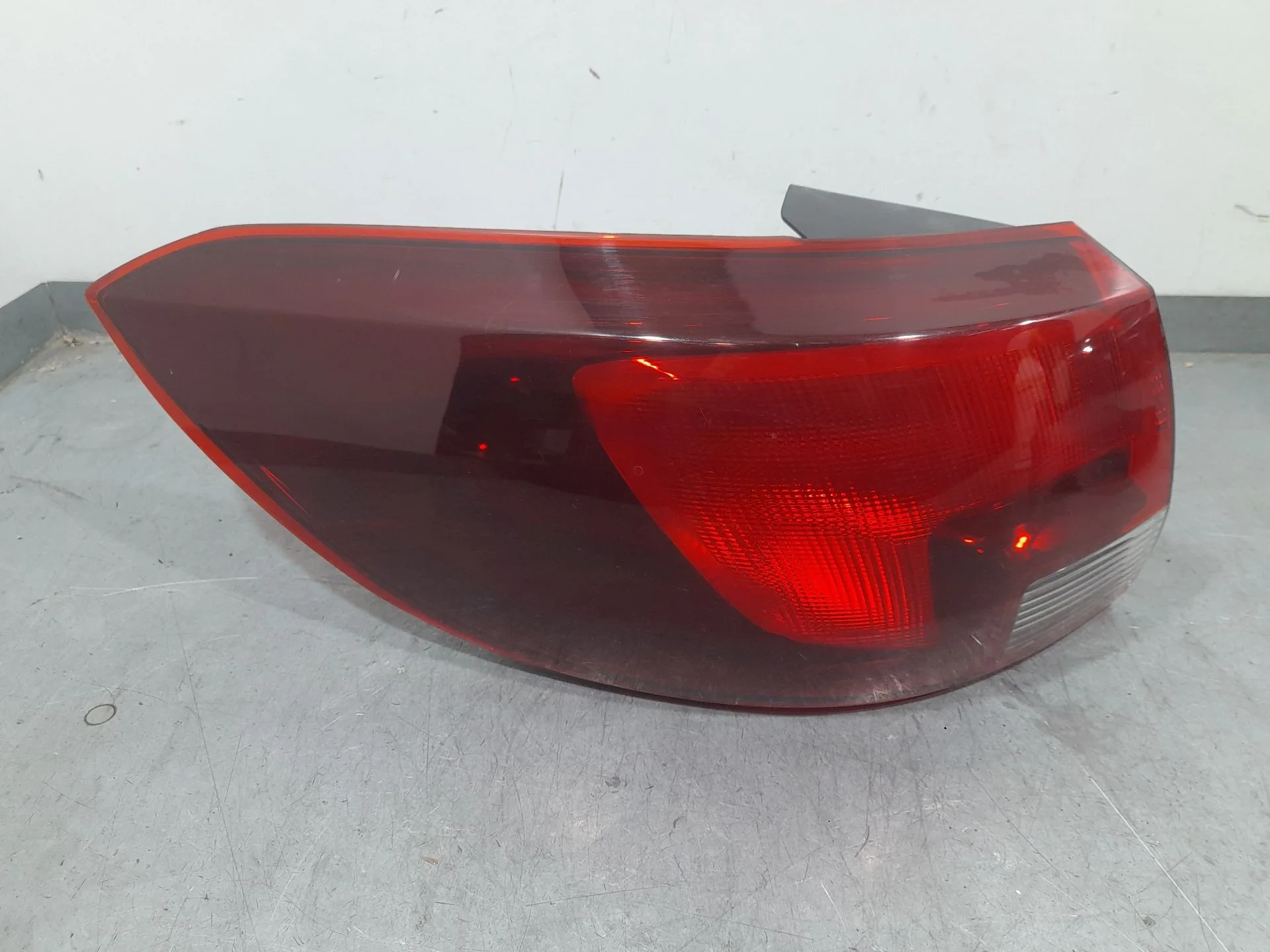 Piloto Trasero Izquierdo Interior para Opel Astra K Sports Tourer (B16)