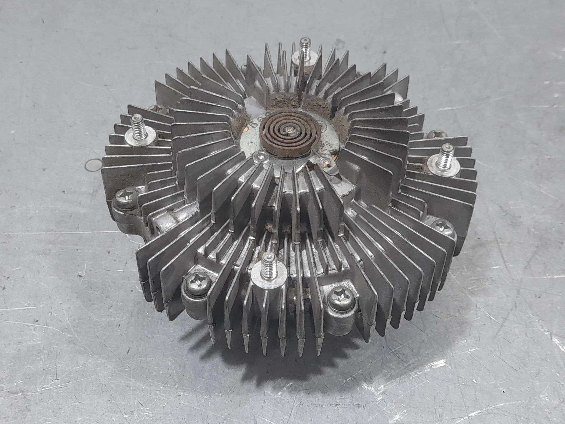 Ventilador Viscoso Motor para Nissan Nt400 Cabstar (F24M)