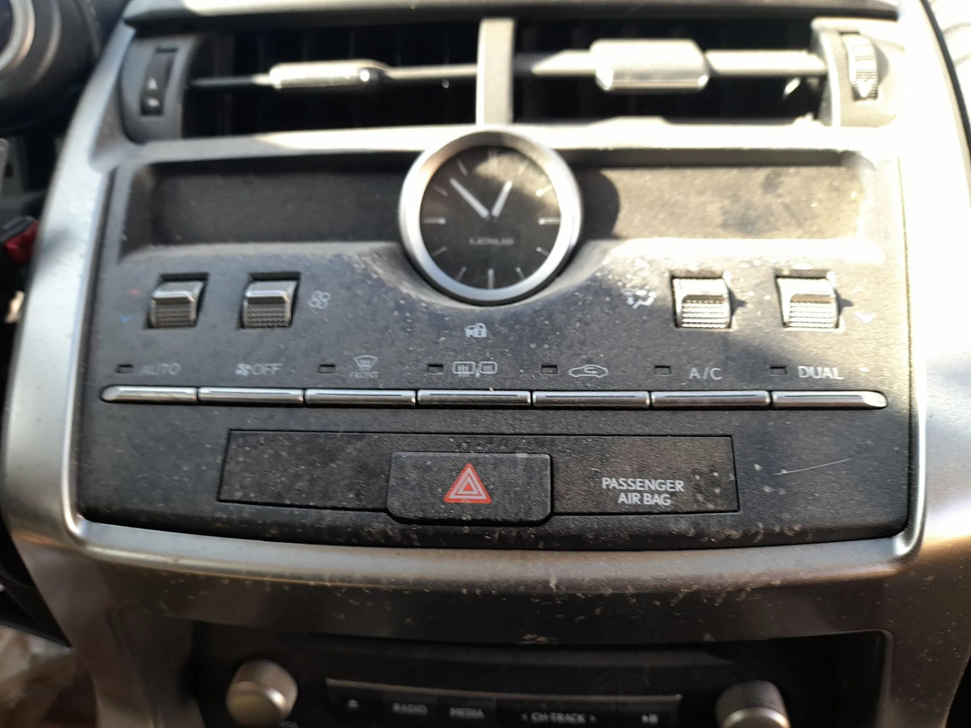 Mando Climatizador para Lexus Nx (_Z1_)