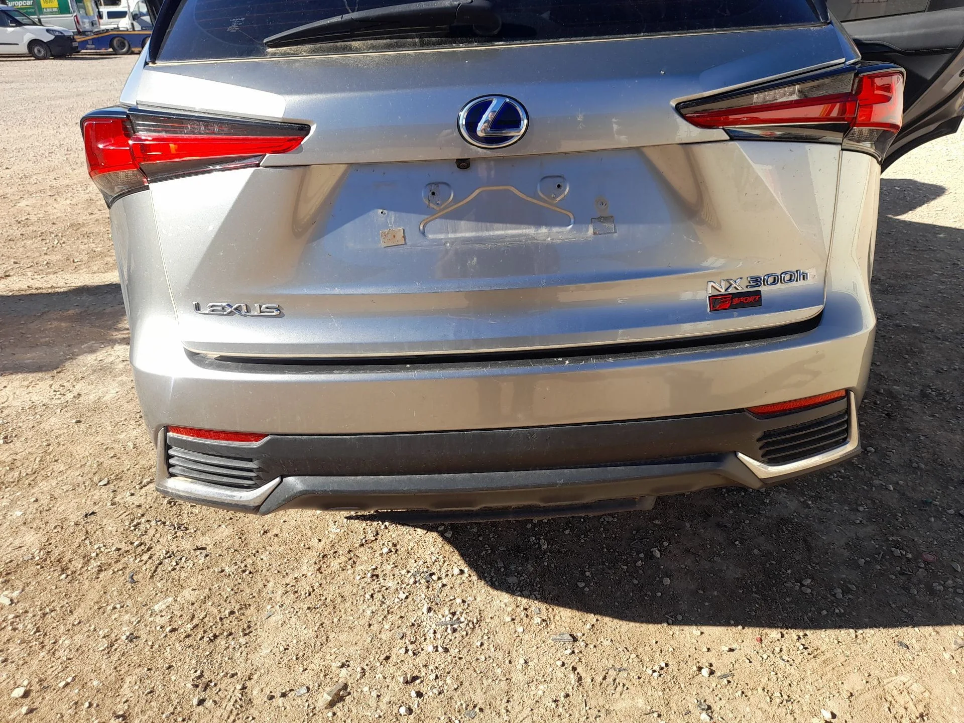 Paragolpes Trasero para Lexus Nx (_Z1_)