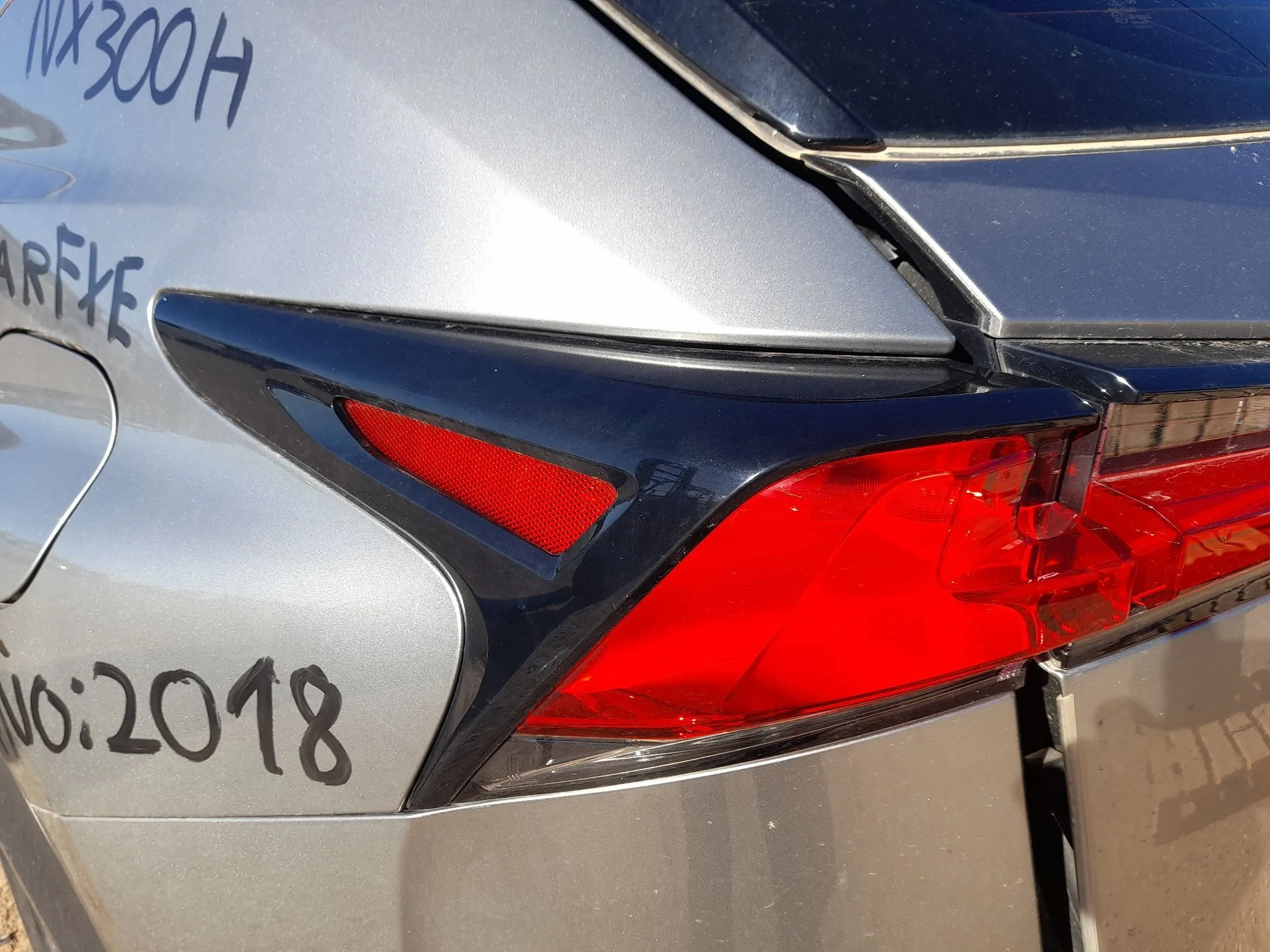 Piloto Trasero Izquierdo Interior para Lexus Nx (_Z1_)