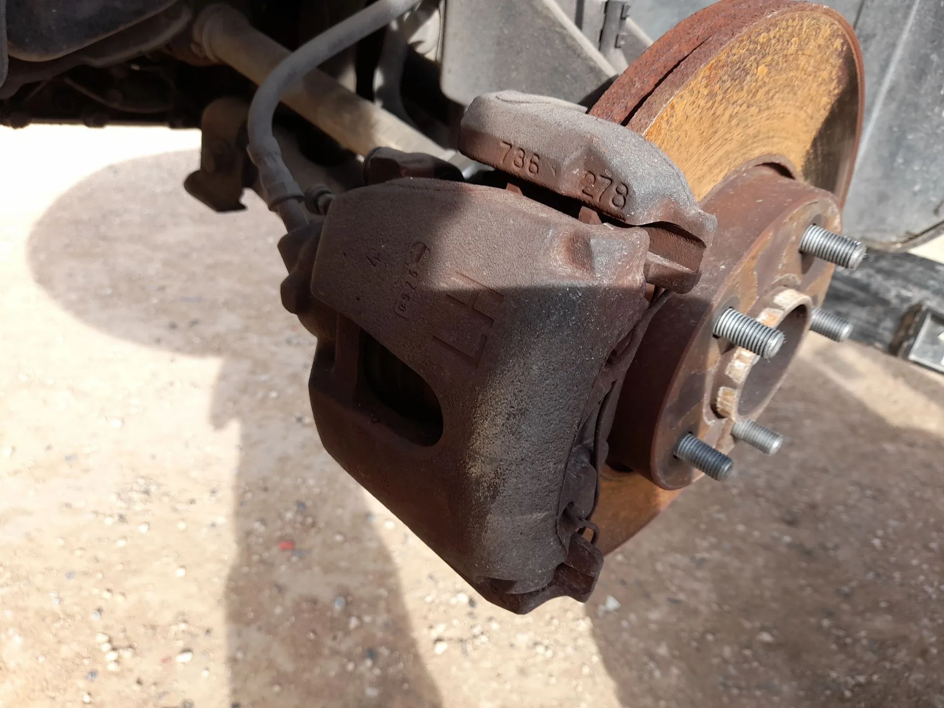 Pinza Freno Delantera Izquierda para Ford Focus Ii (Da_, Hcp, Dp)