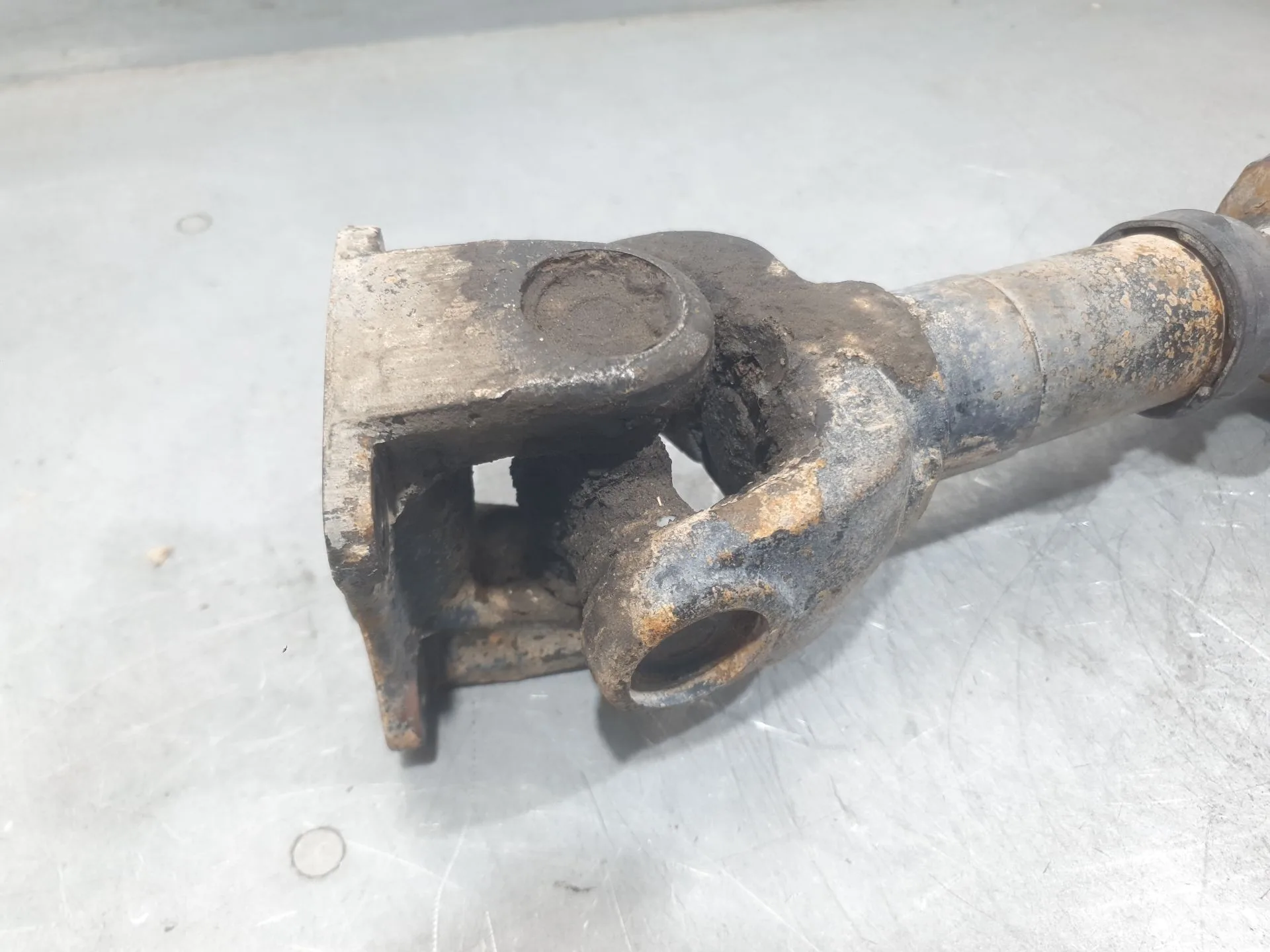 Transmision Central para Nissan Terrano Ii (R20)