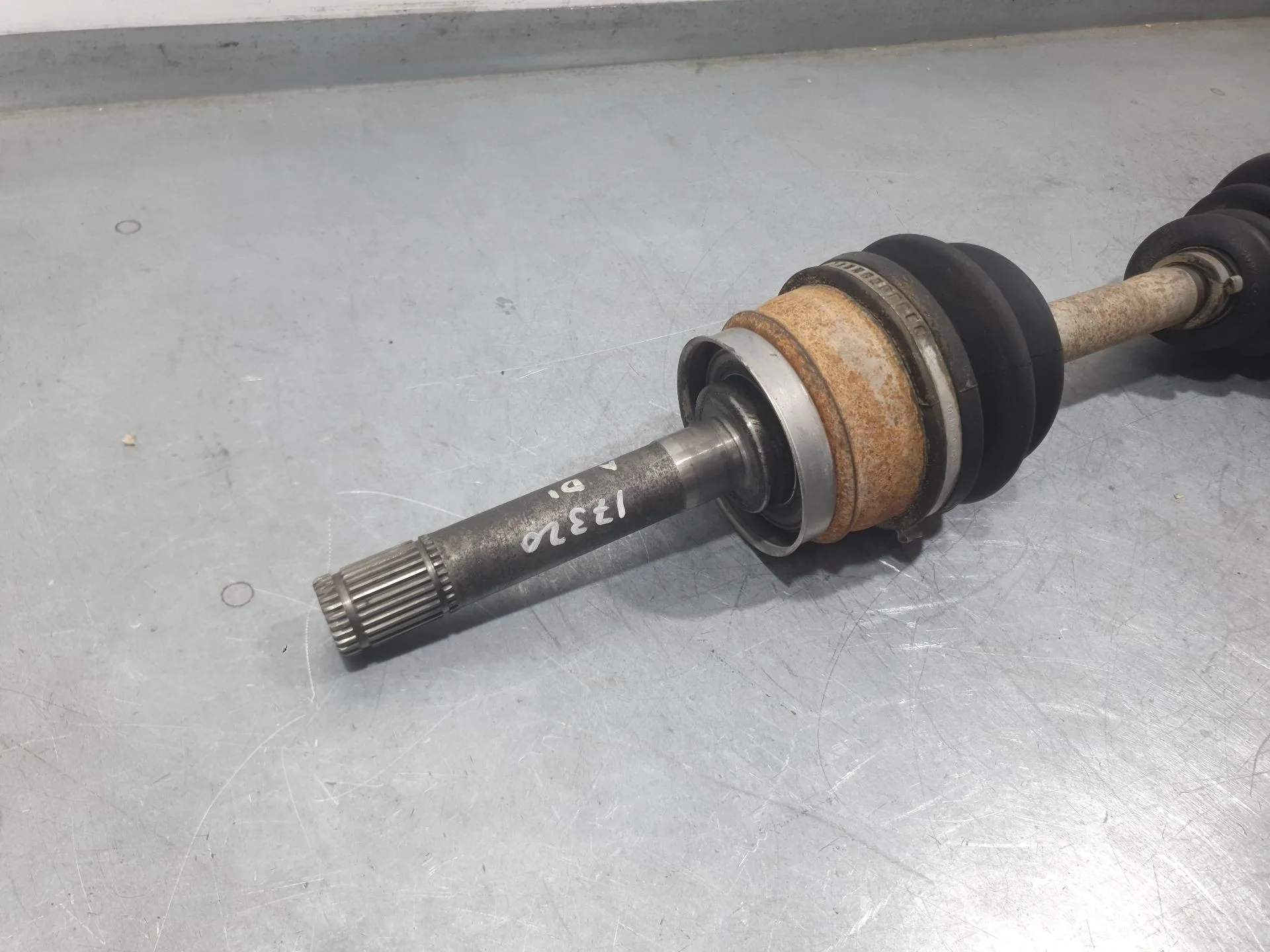 Transmision Delantera Izquierda para Nissan Terrano Ii (R20)