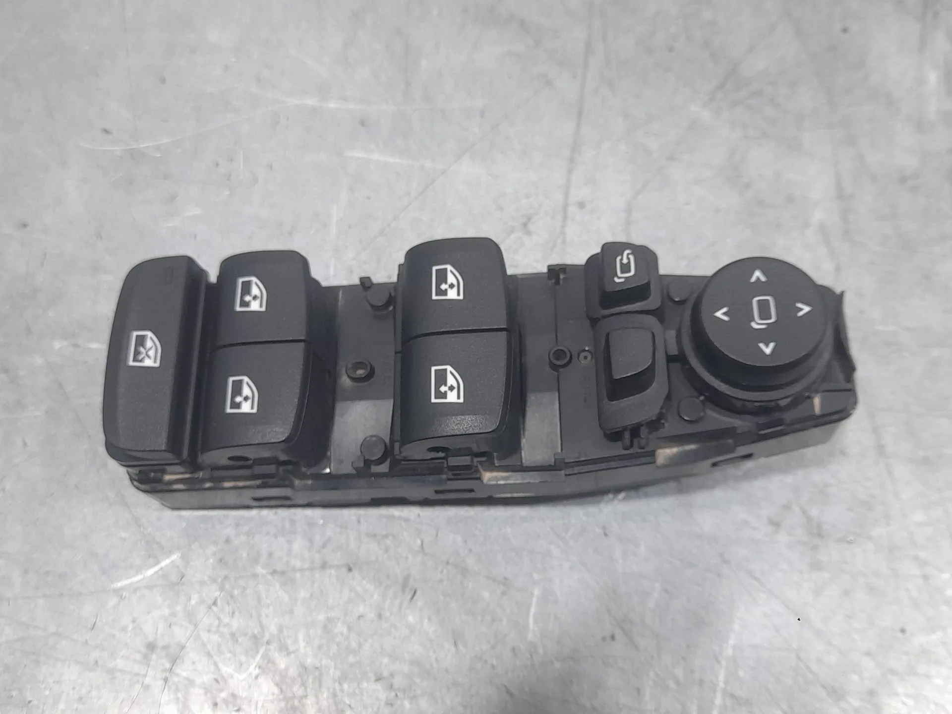 Mando Elevalunas Delantero Izquierdo para Bmw Serie 1 Lim. (F40)