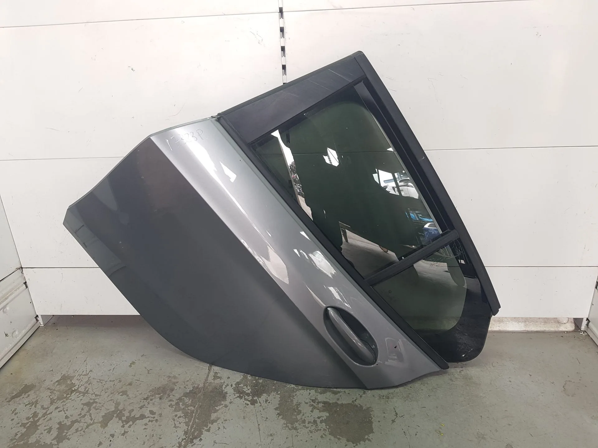 Puerta Trasera Izquierda para Bmw Serie 1 Lim. (F40)