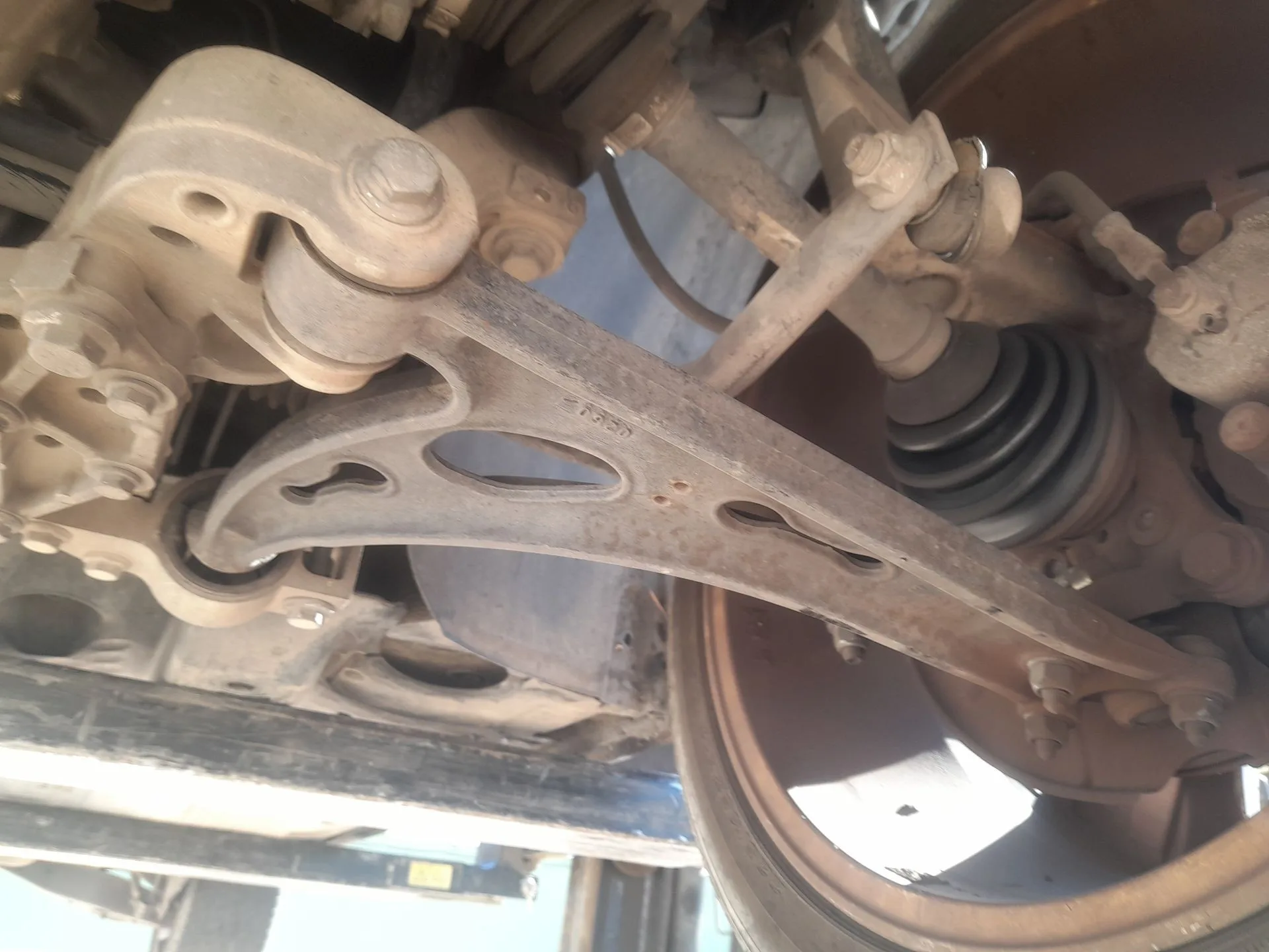 Brazo Suspension Inferior Delantero Izquierdo para Audi A3 (8P1)