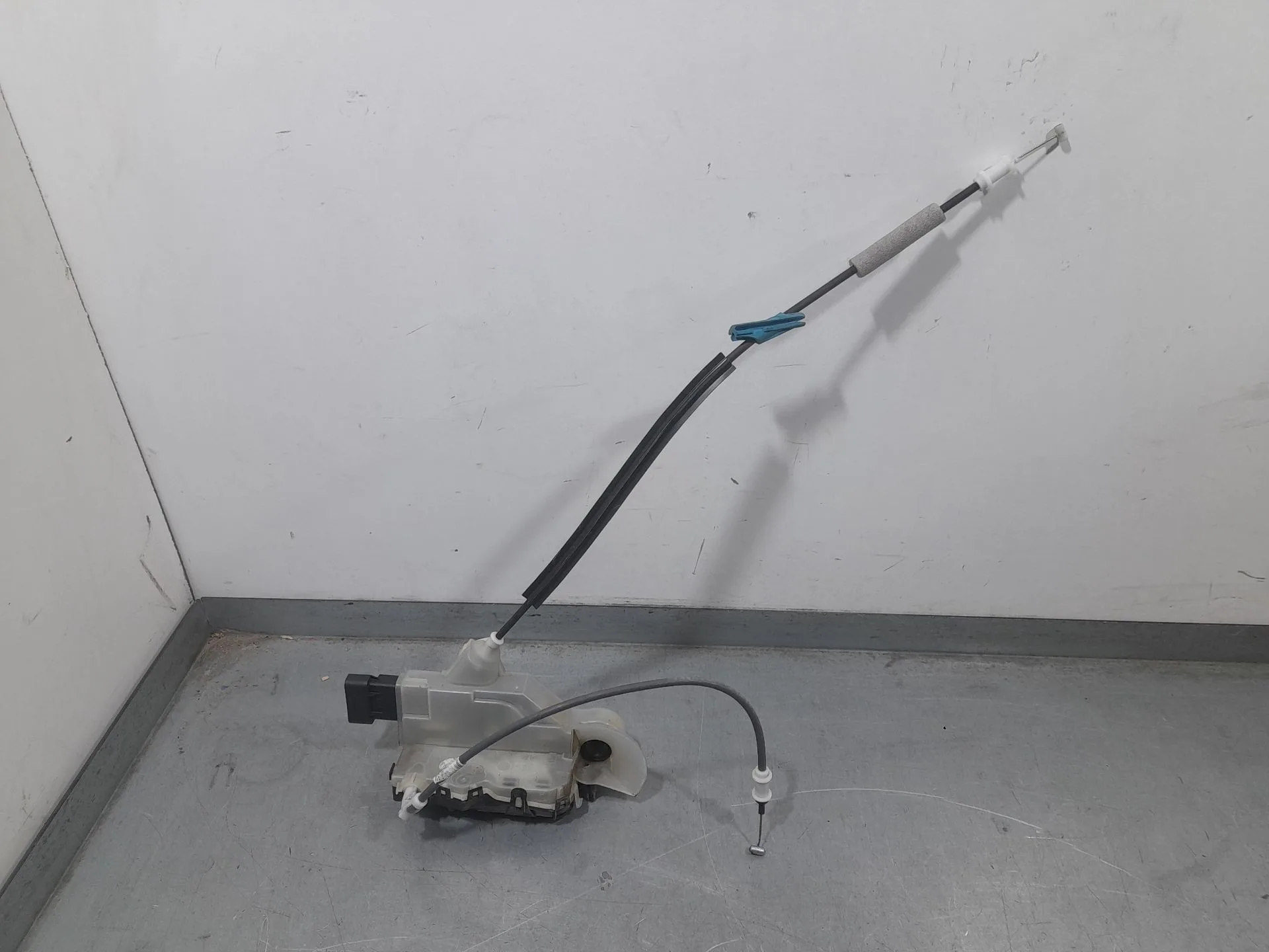 Cerradura Puerta Delantera Izquierda para Peugeot Partner Furgoneta/Monovolumen (K9)