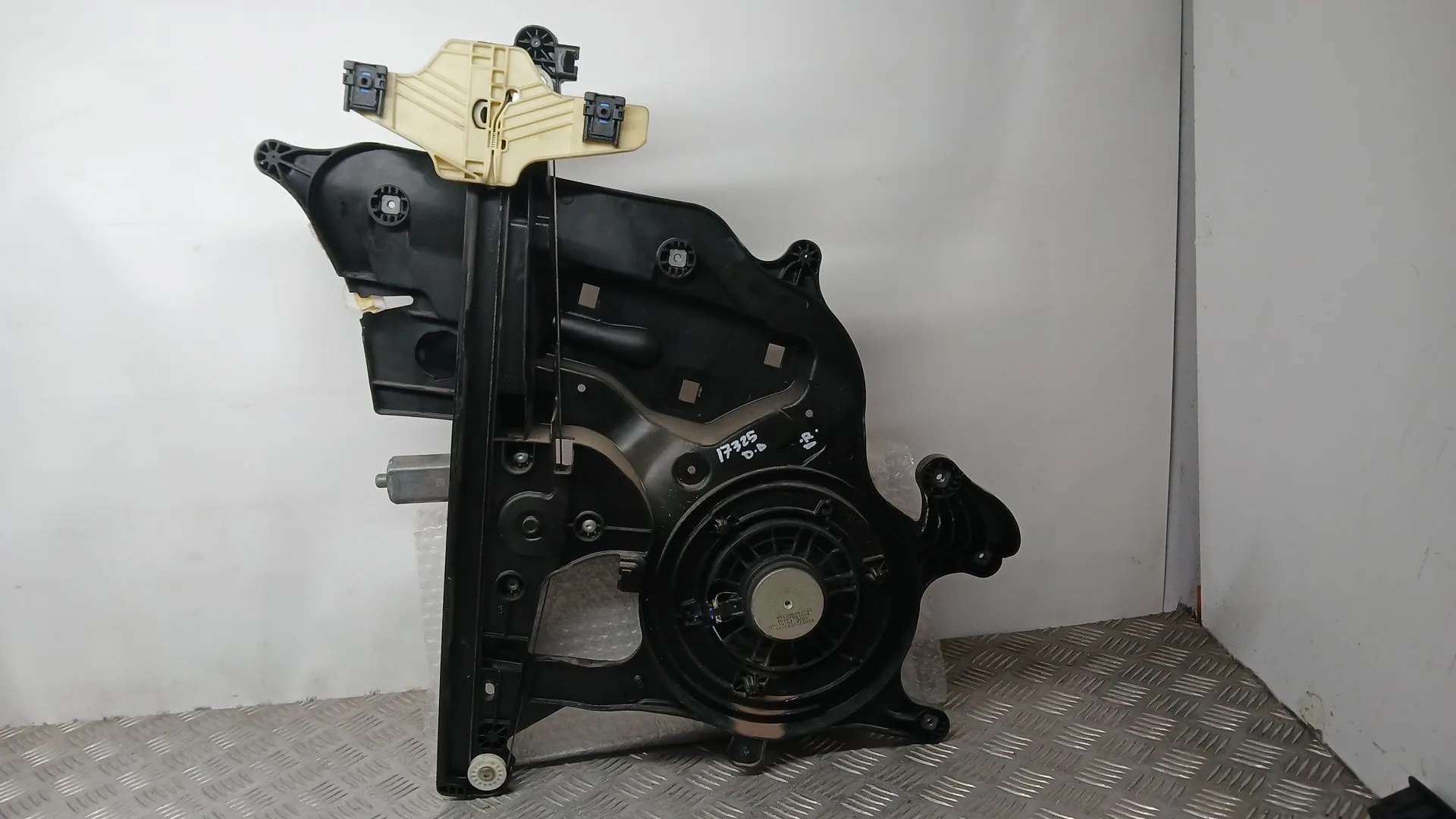 Elevalunas Delantero Derecho para Peugeot Partner Furgoneta/Monovolumen (K9)