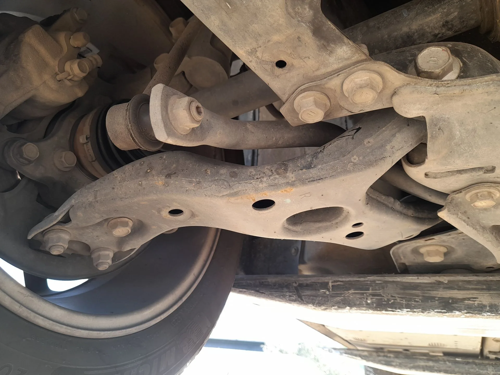 Brazo Suspension Inferior Delantero Derecho para Toyota Auris (_E18_)