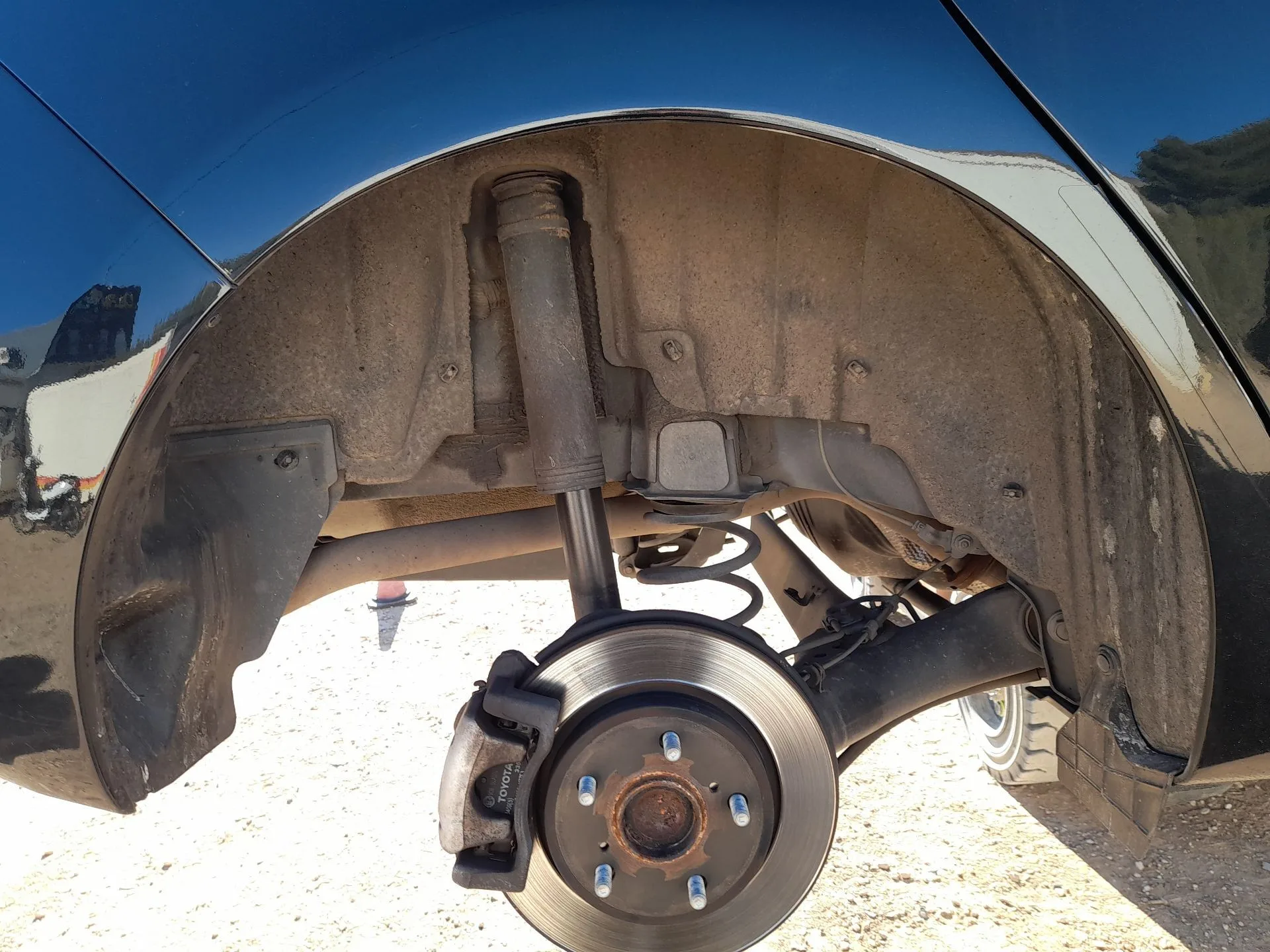 Plastico Pase Rueda Tras. Dch. para Toyota Auris (_E18_)