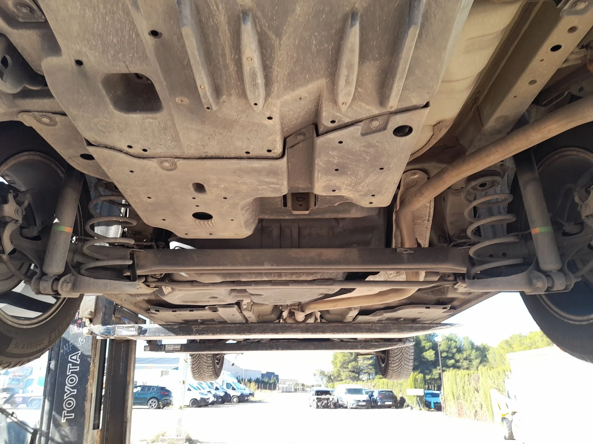 Puente Trasero para Toyota Auris (_E18_)