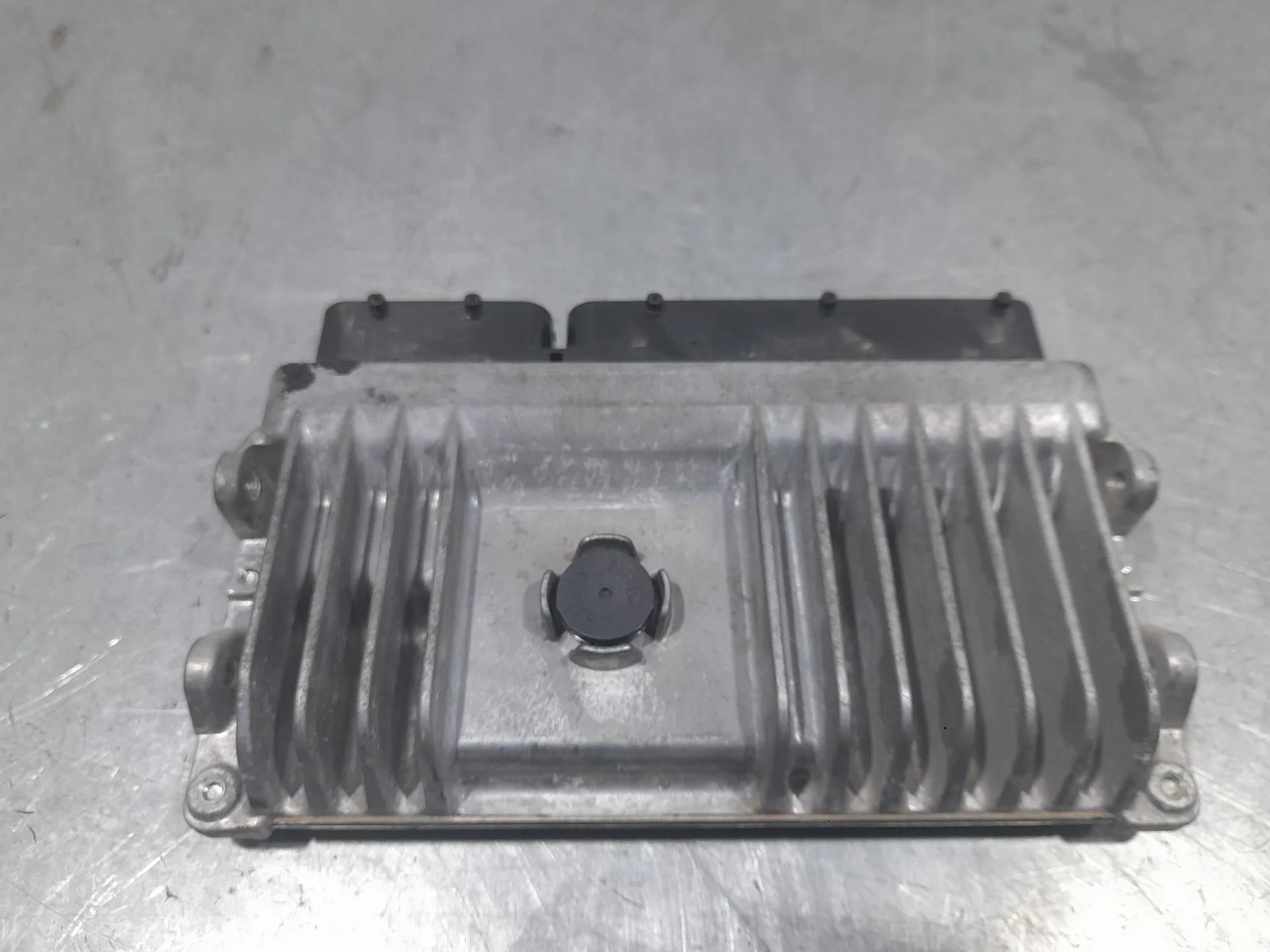 Centralita Motor Uce para Toyota Corolla (E21)