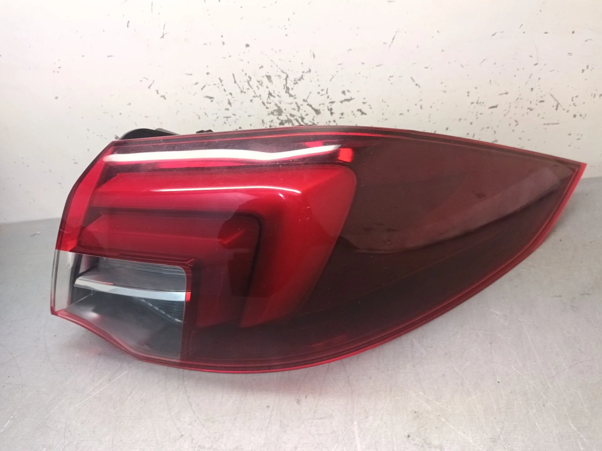 Piloto Trasero Derecho Exterior para Opel Insignia B Grand Sport (Z18)