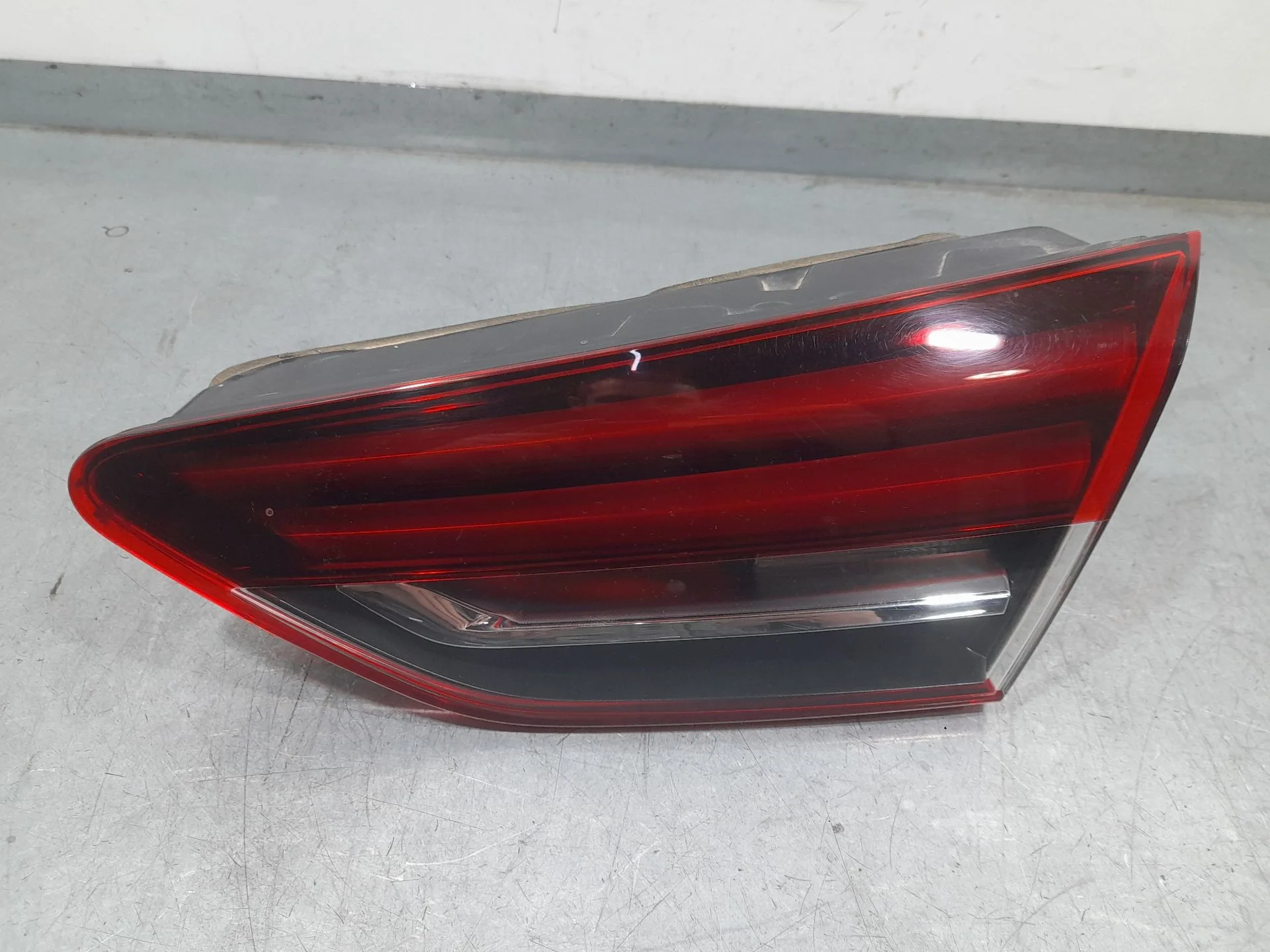 Piloto Trasero Derecho Interior para Opel Insignia B Grand Sport (Z18)