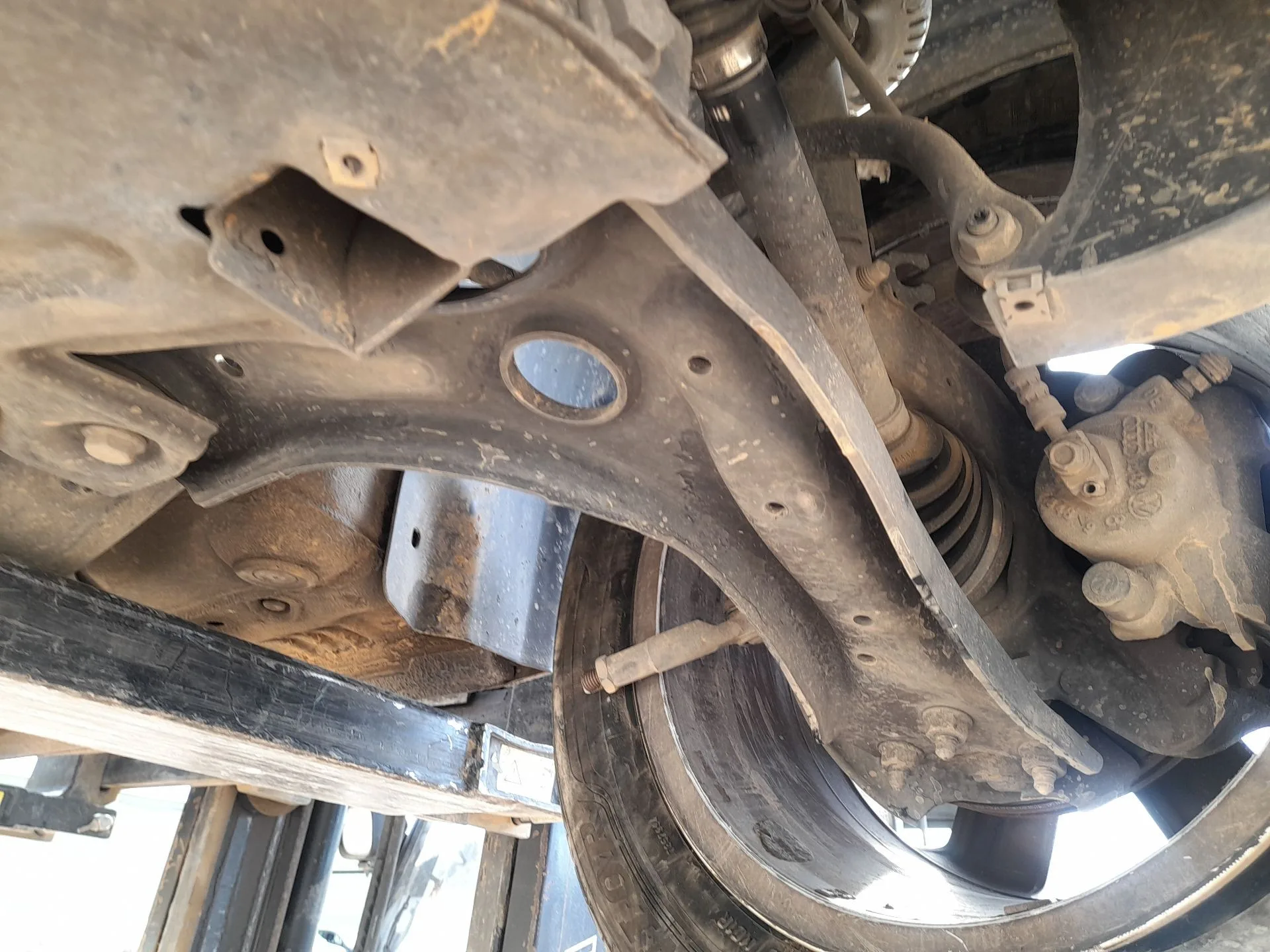 Brazo Suspension Inferior Delantero Izquierdo para Volkswagen Polo V (6R1, 6C1)